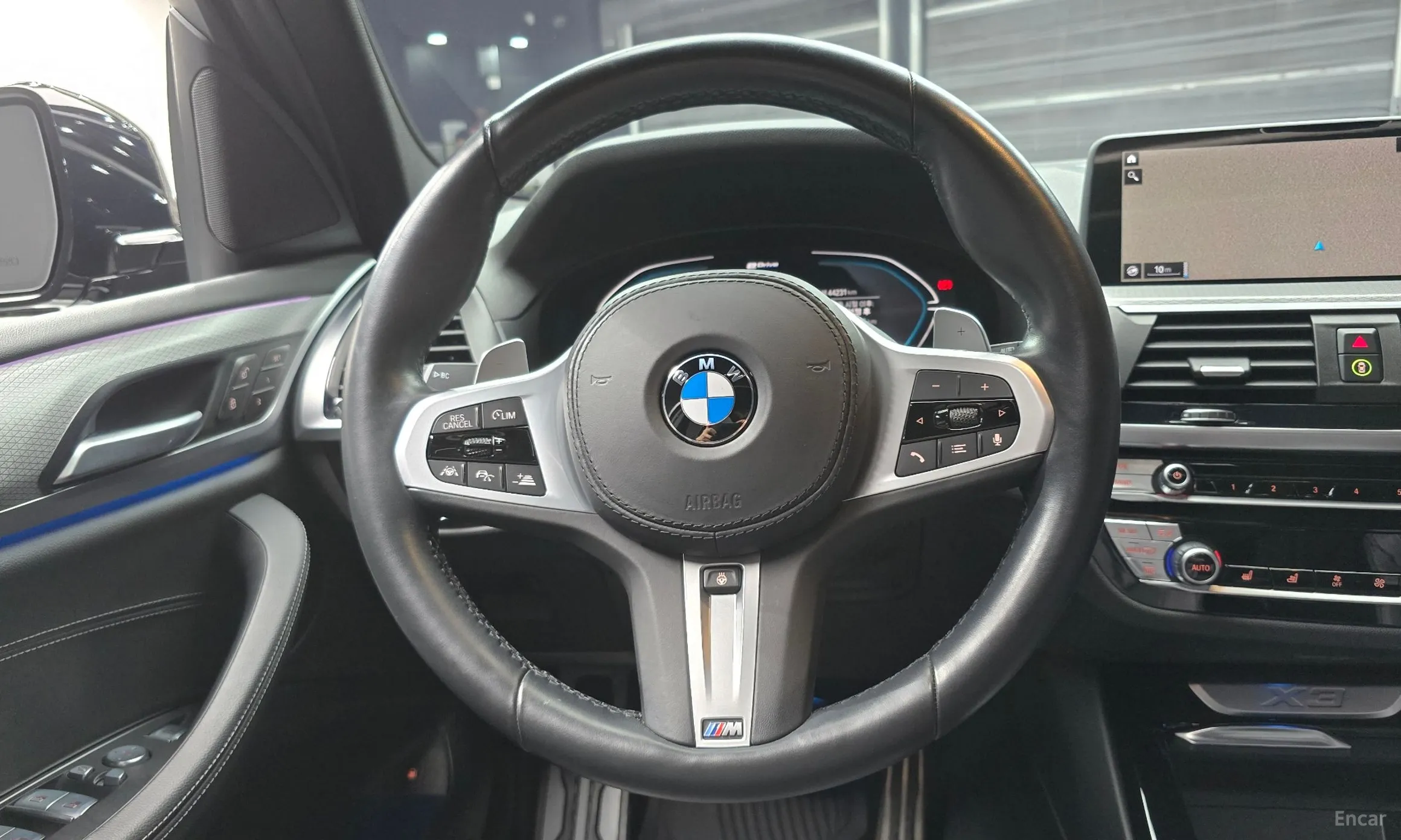 BMW X3 (G01) превью 13