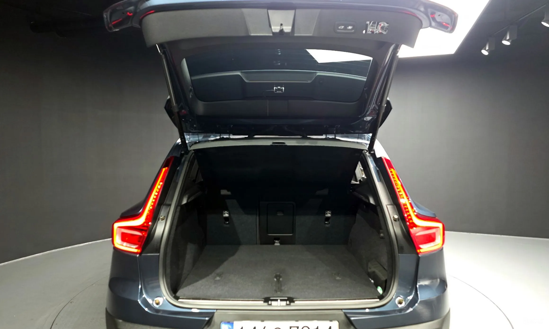 Volvo XC40 превью 20