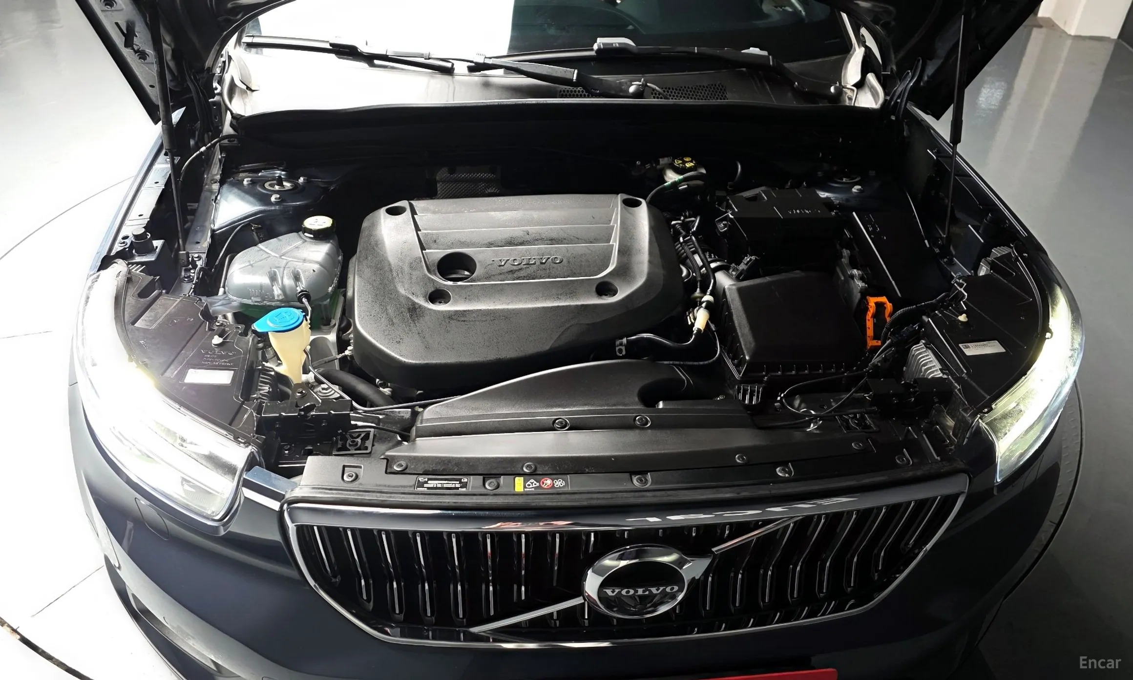 Volvo XC40 превью 6