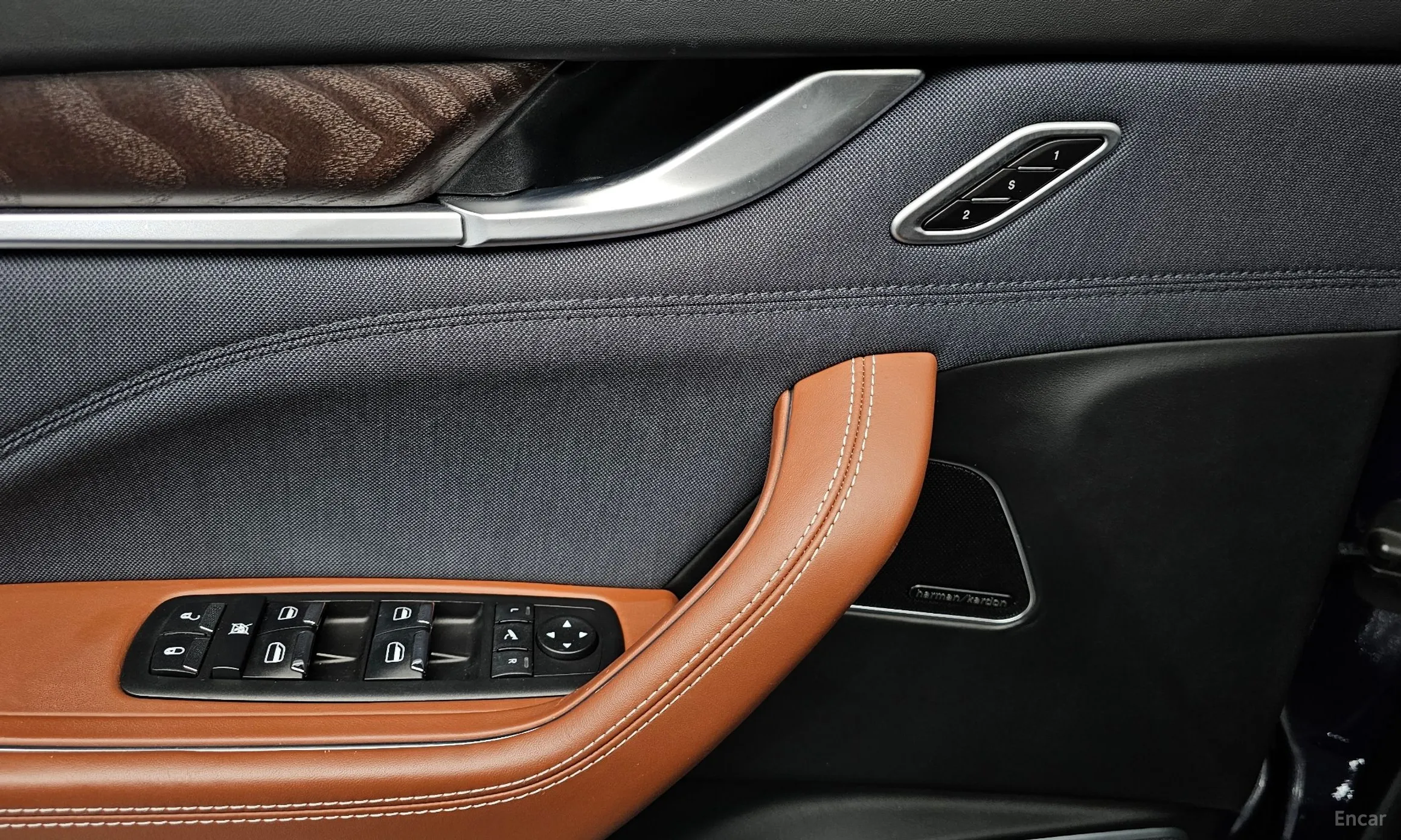 Maserati Levante превью 12