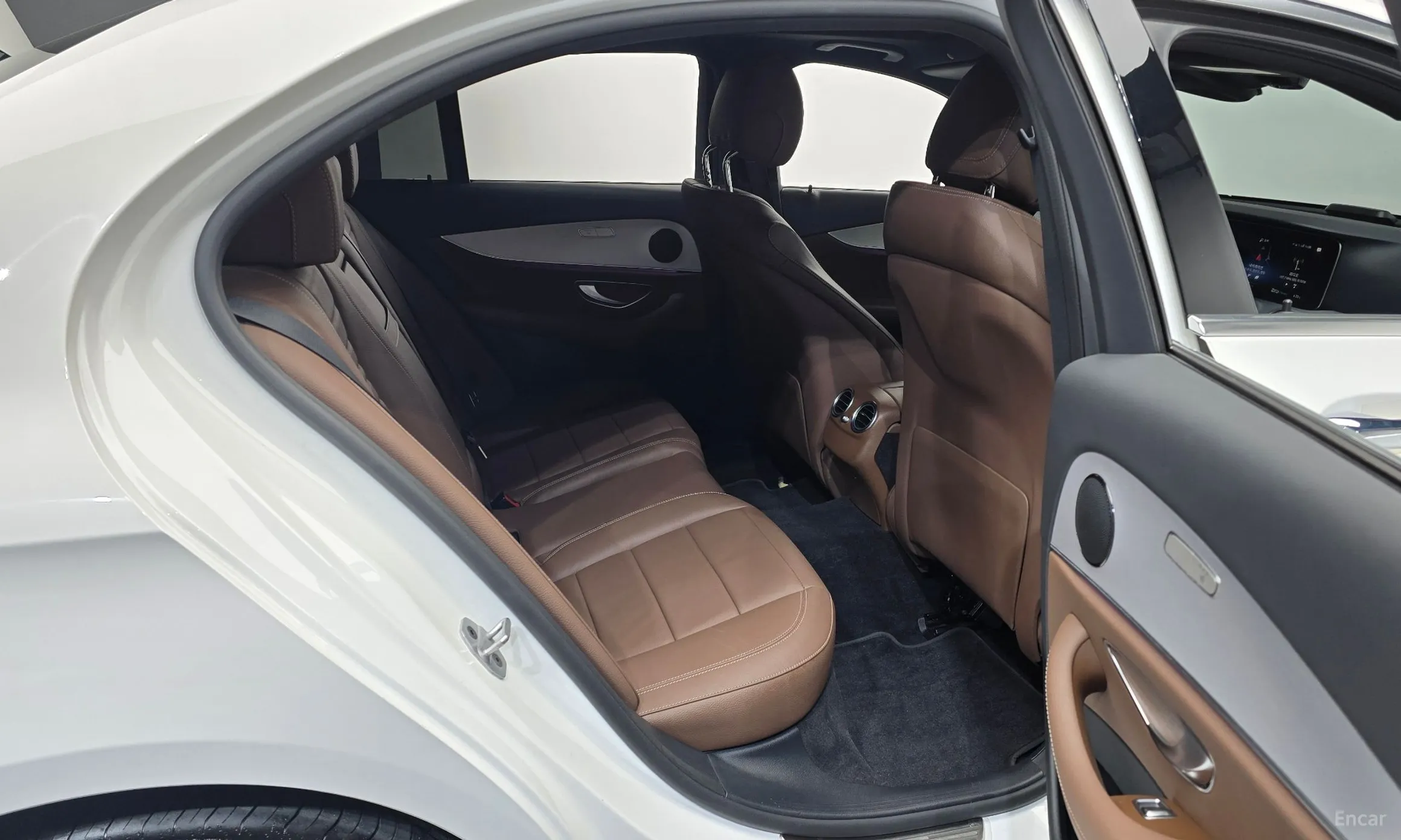 Mercedes Benz E-Class W213 превью 12