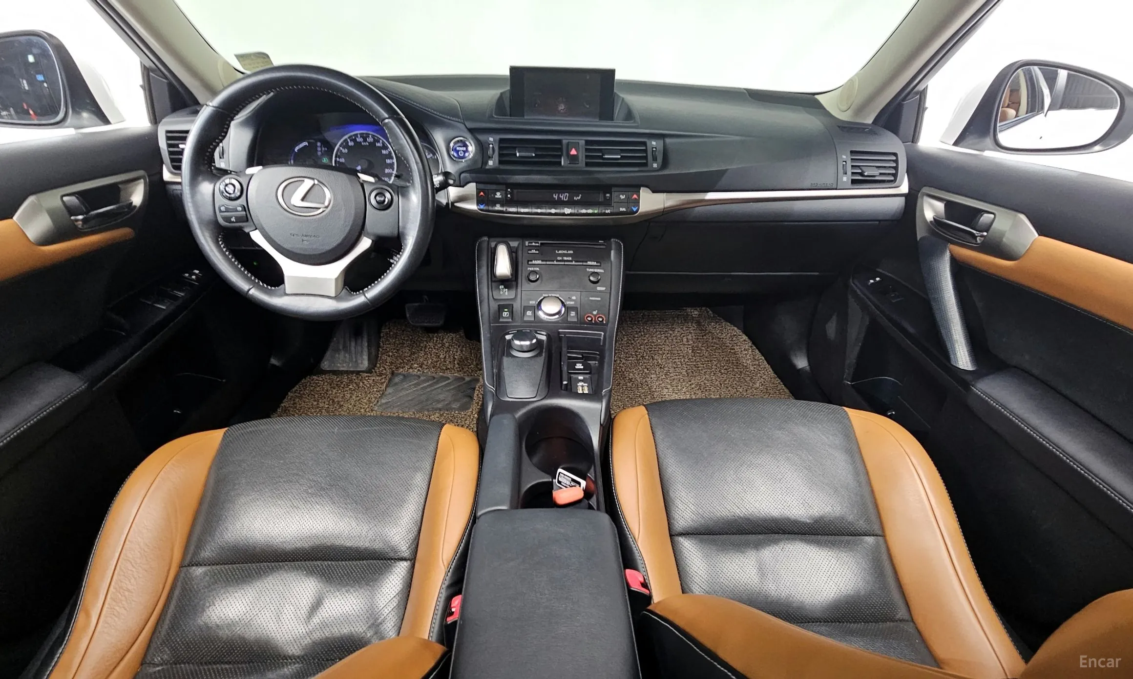 Lexus CT200h превью 7
