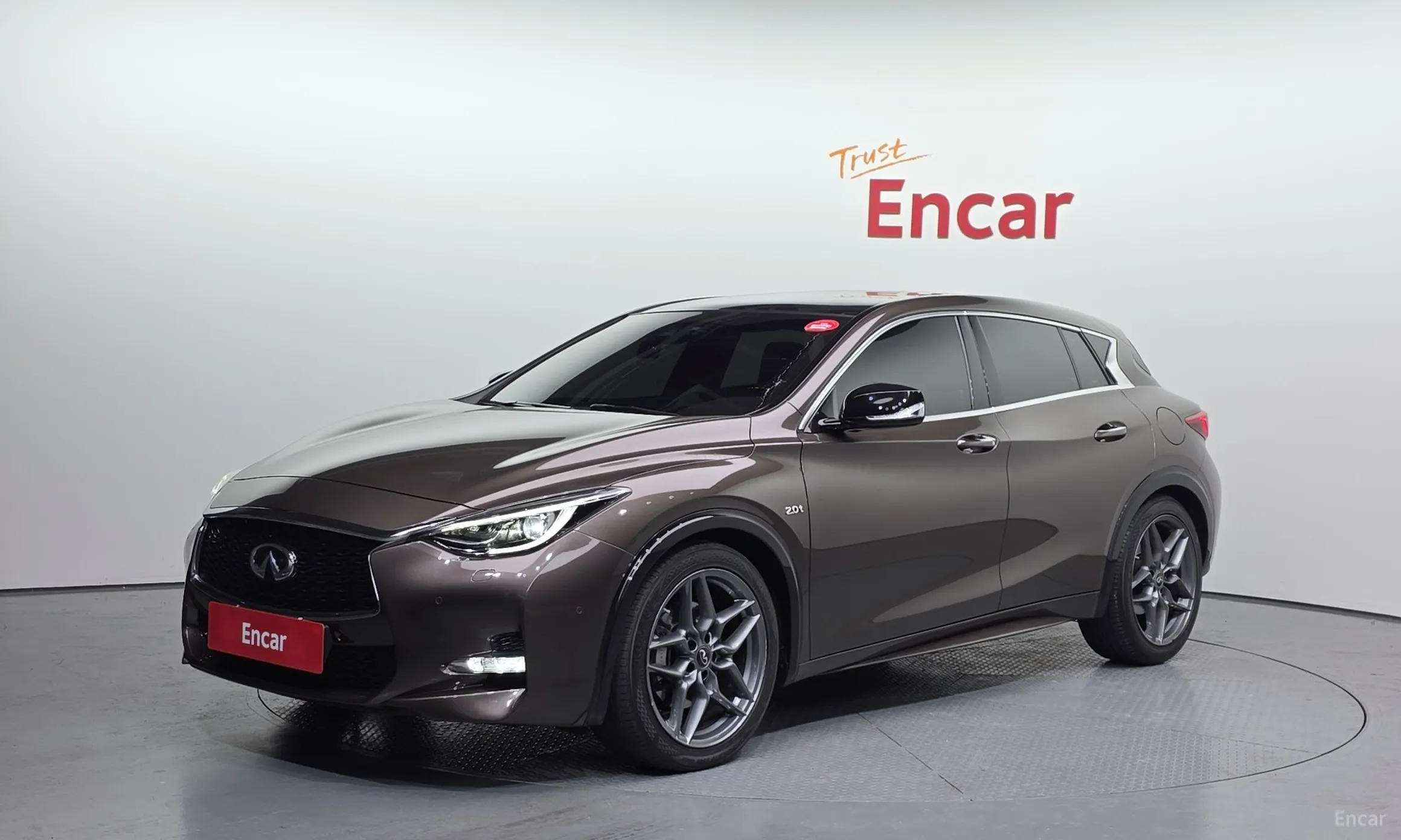 Infiniti Q30