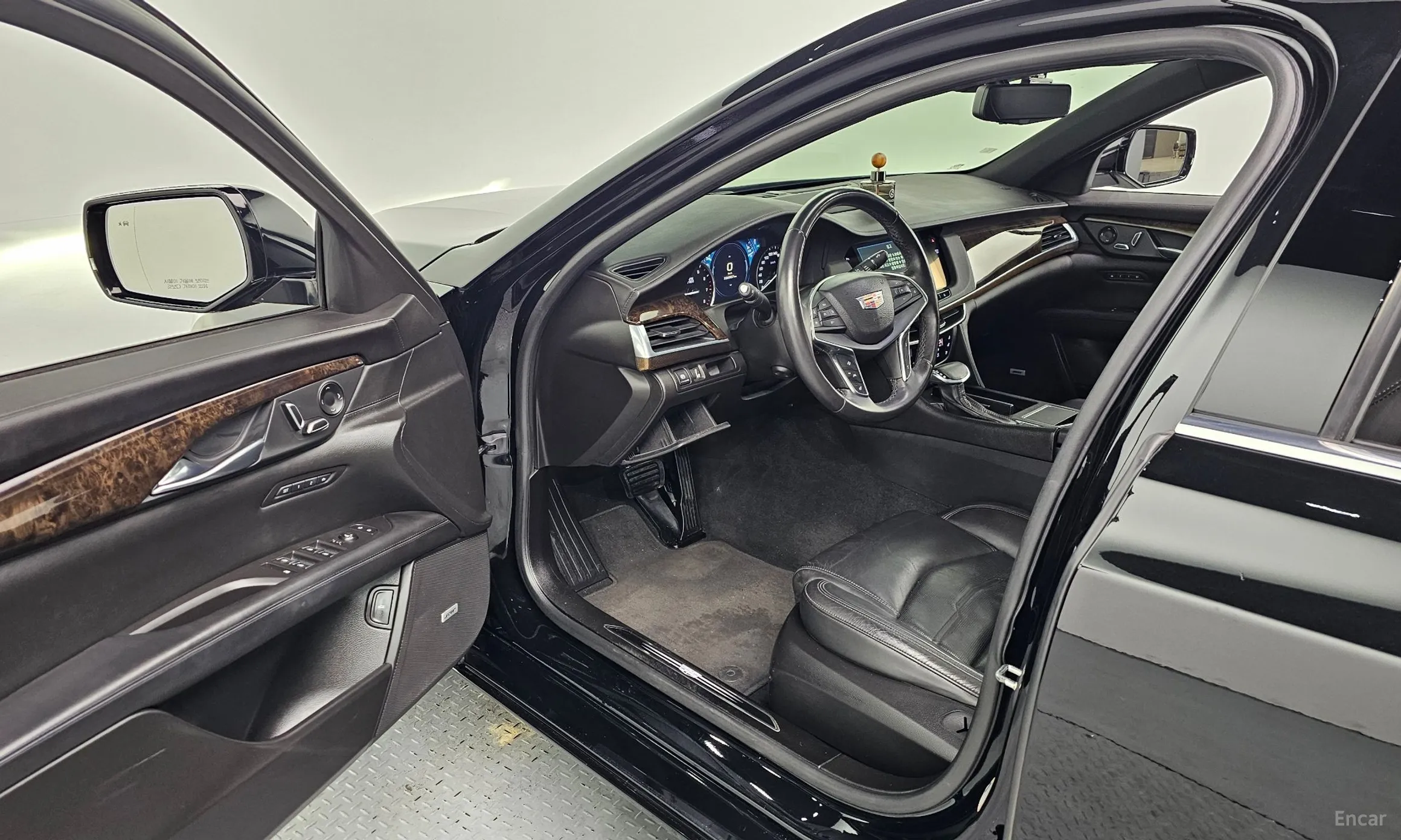Cadillac CT6 превью 11