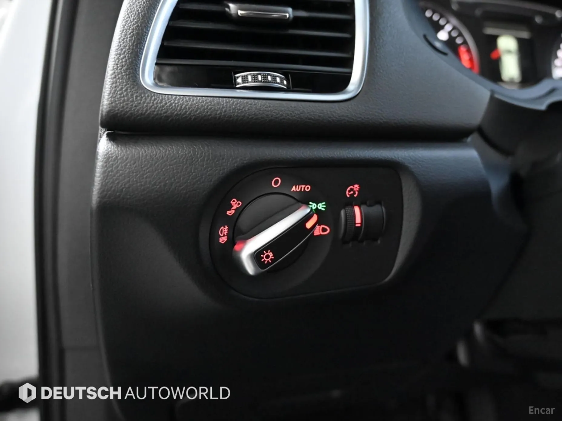Audi Q3 превью 16
