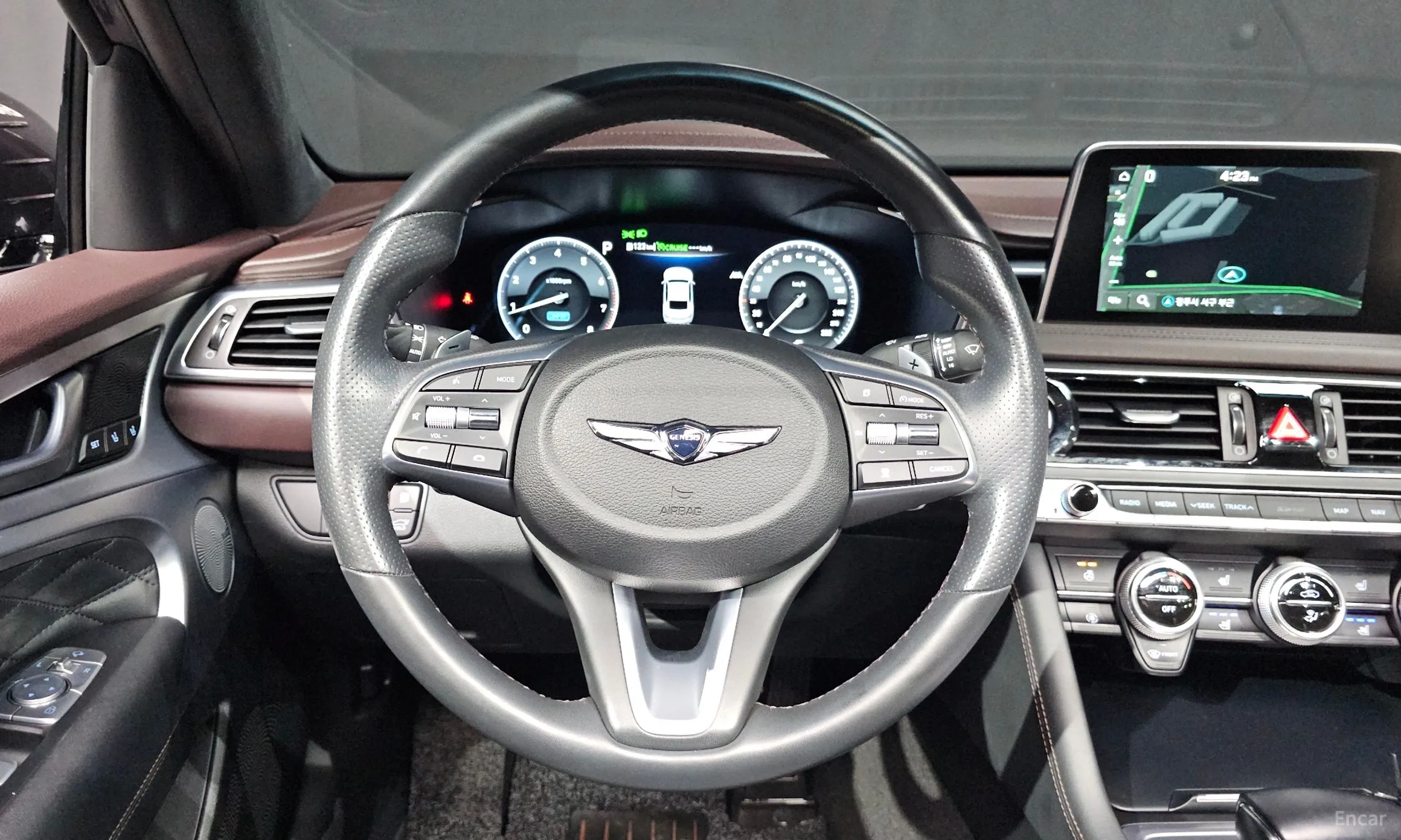 Genesis G70 превью 13