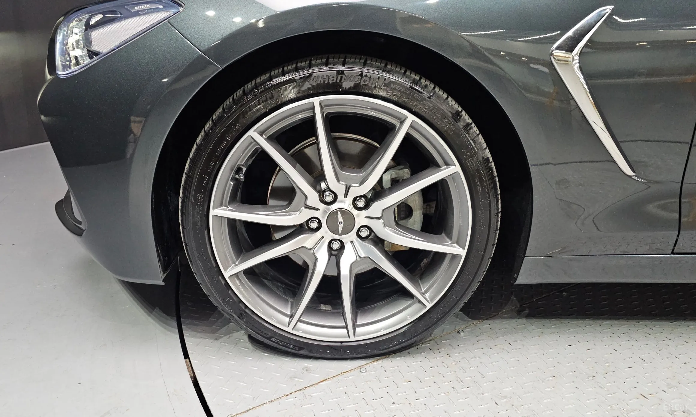 Genesis G70 превью 5