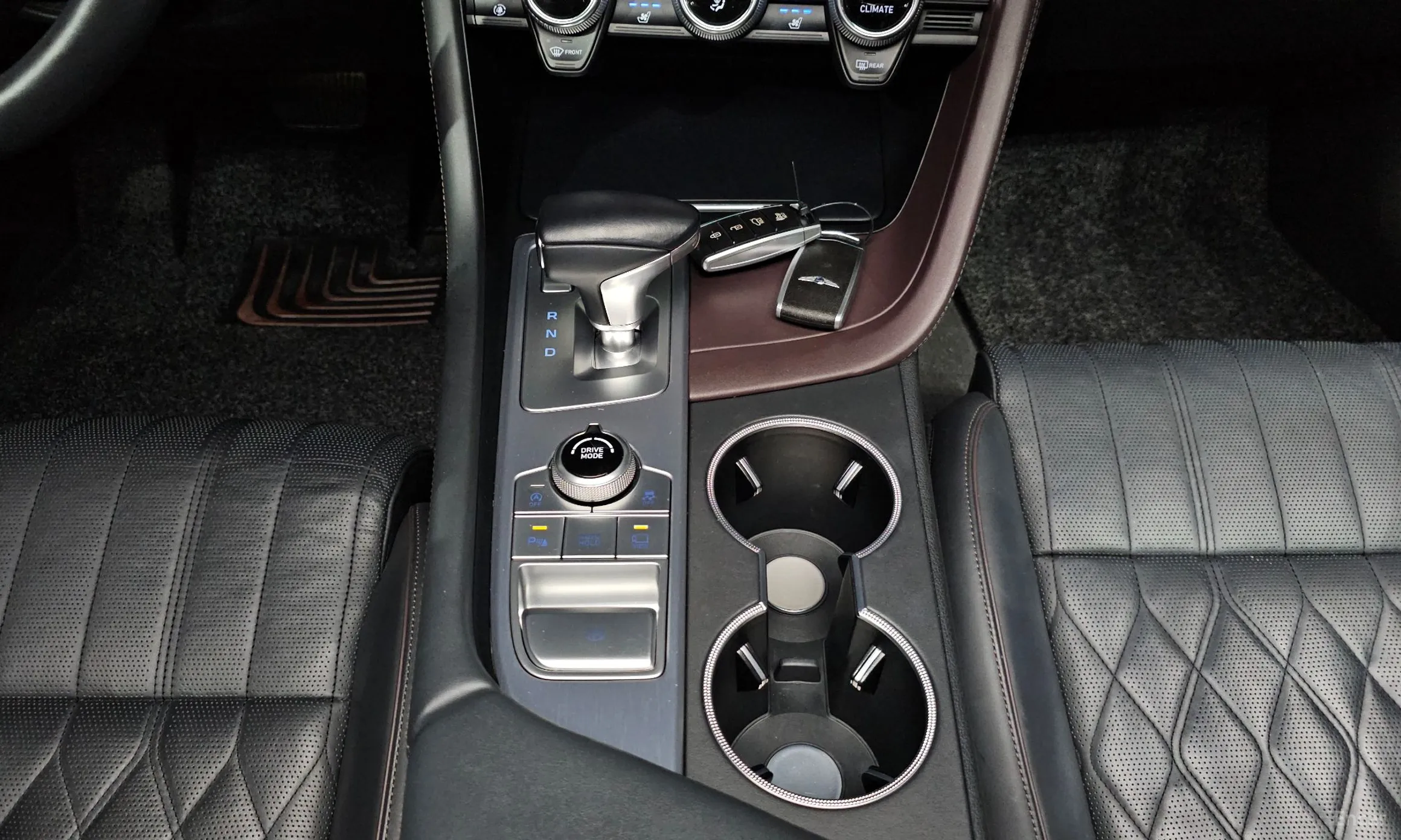 Genesis G70 превью 9
