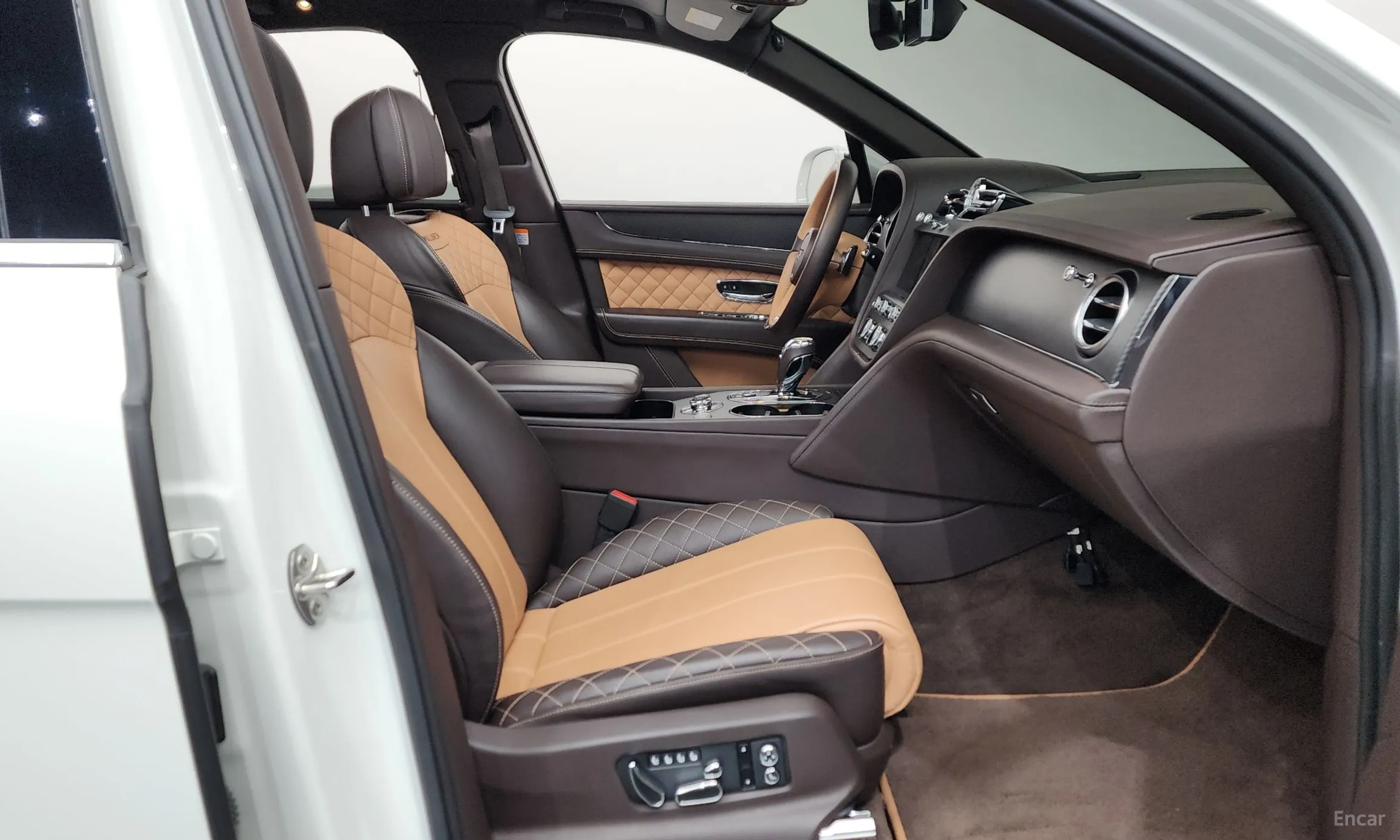 Bentley Bentayga превью 11