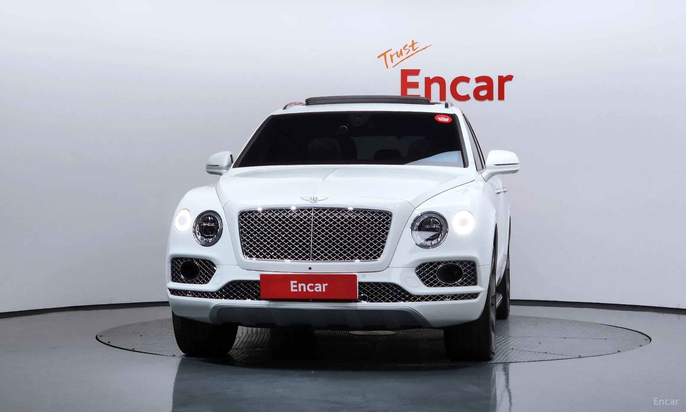 Bentley Bentayga превью 3