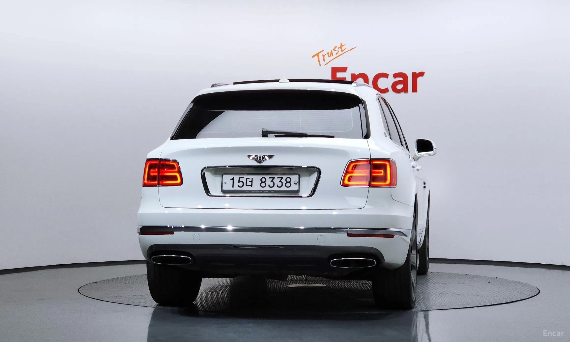 Bentley Bentayga превью 4
