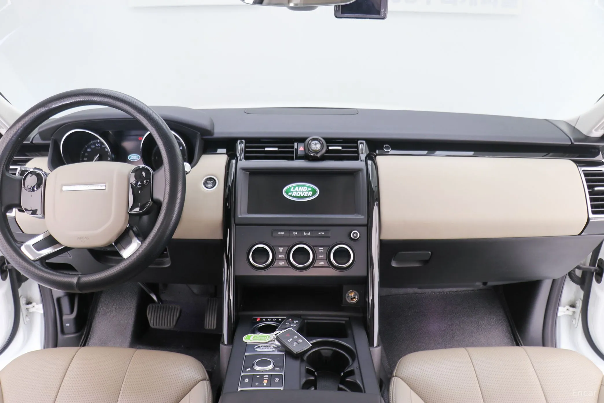 Land Rover Discovery 5 превью 5