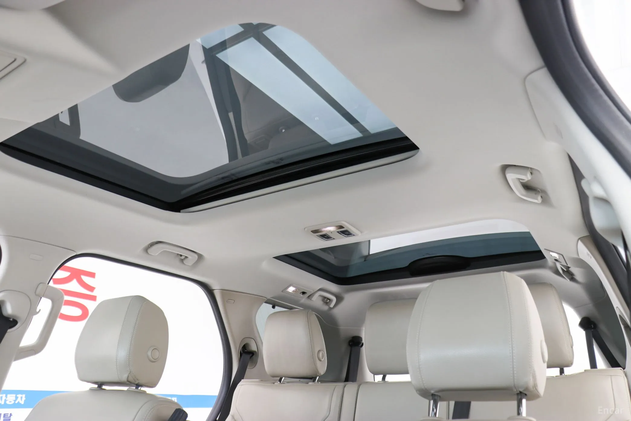 Land Rover Discovery 5 превью 6