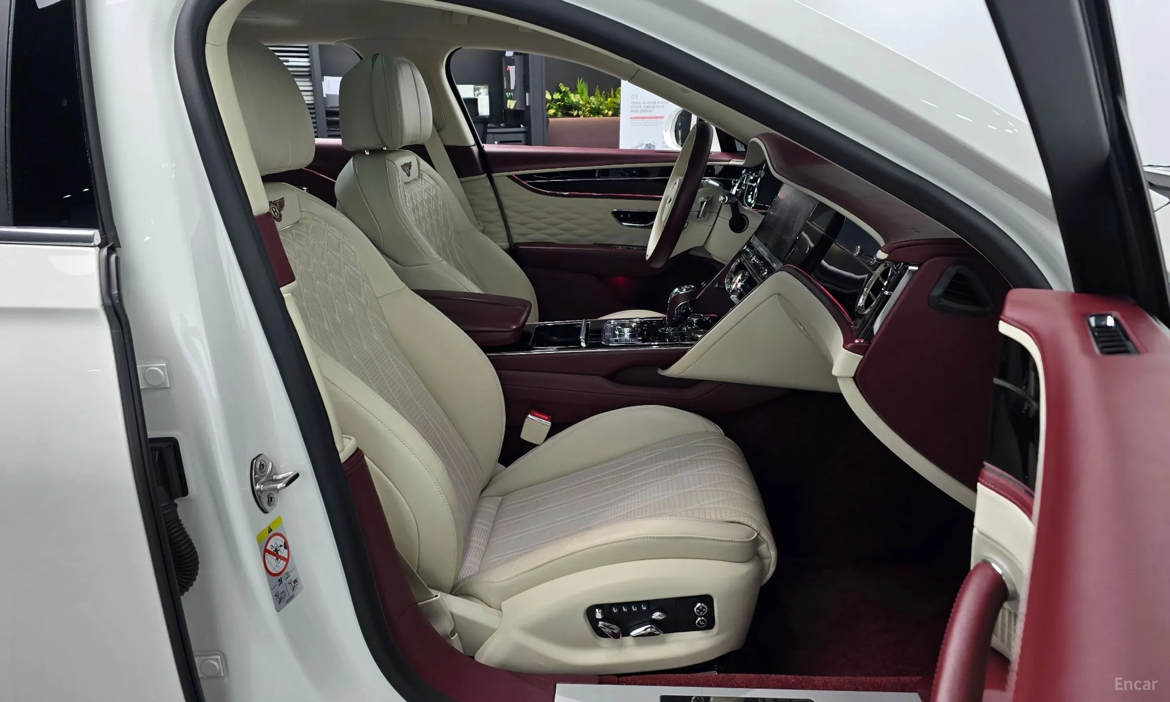 Bentley Flying Spur 3rd Generation превью 10