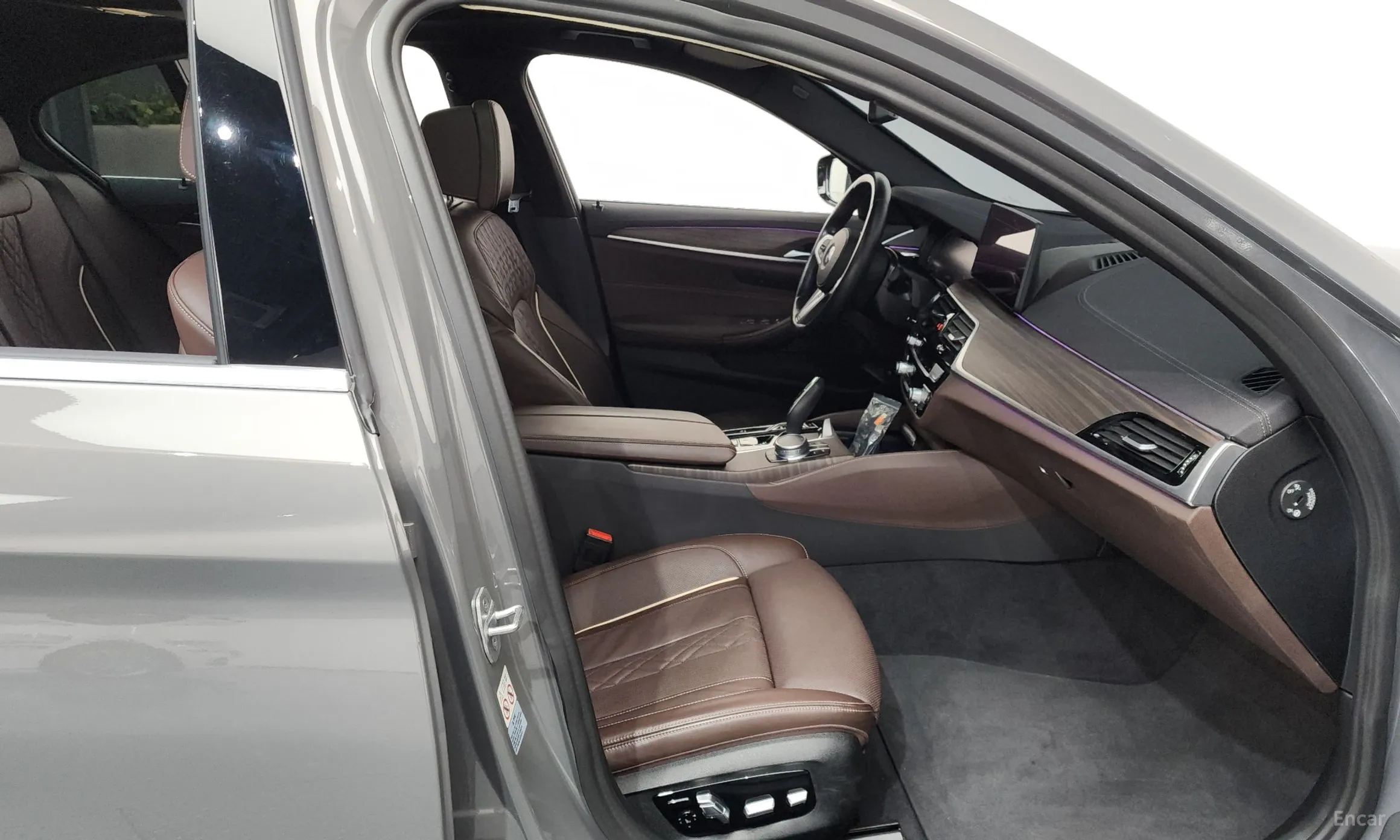 BMW 5 Series (G30) превью 11