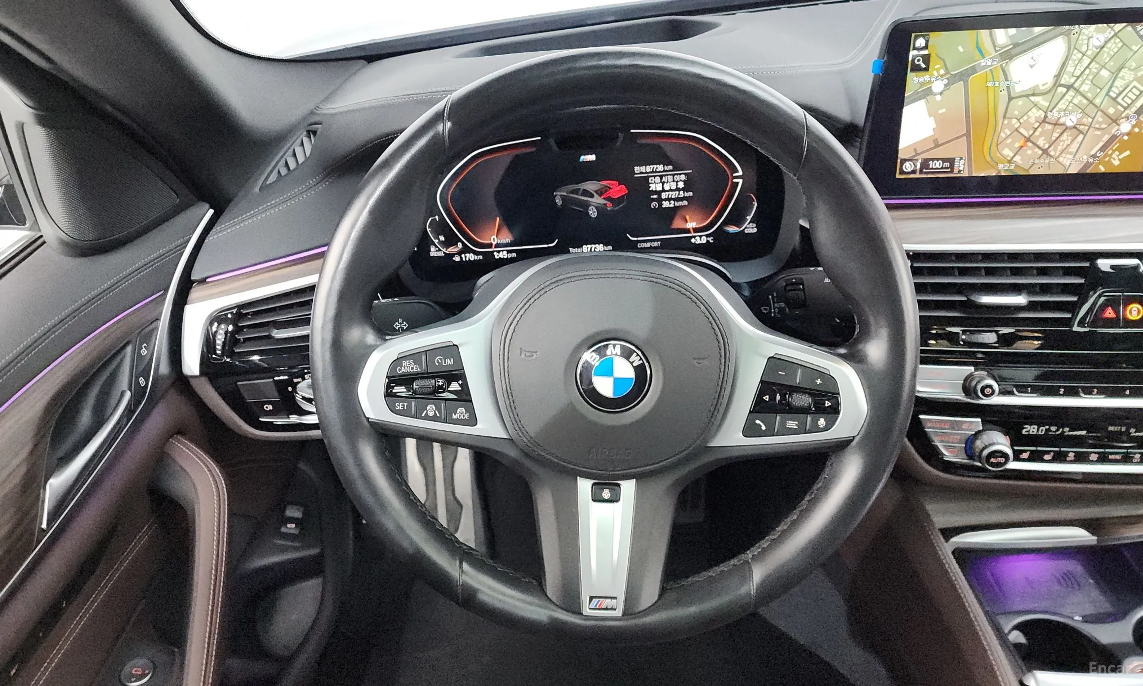 BMW 5 Series (G30) превью 13