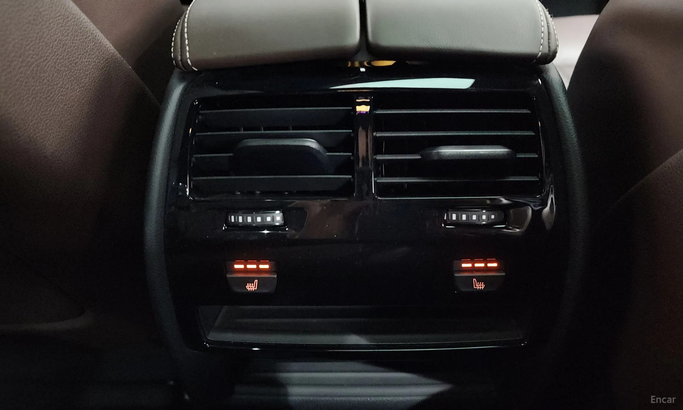 BMW 5 Series (G30) превью 19