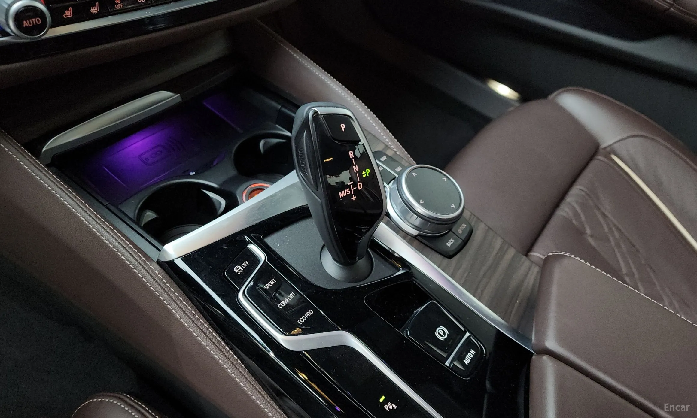 BMW 5 Series (G30) превью 9