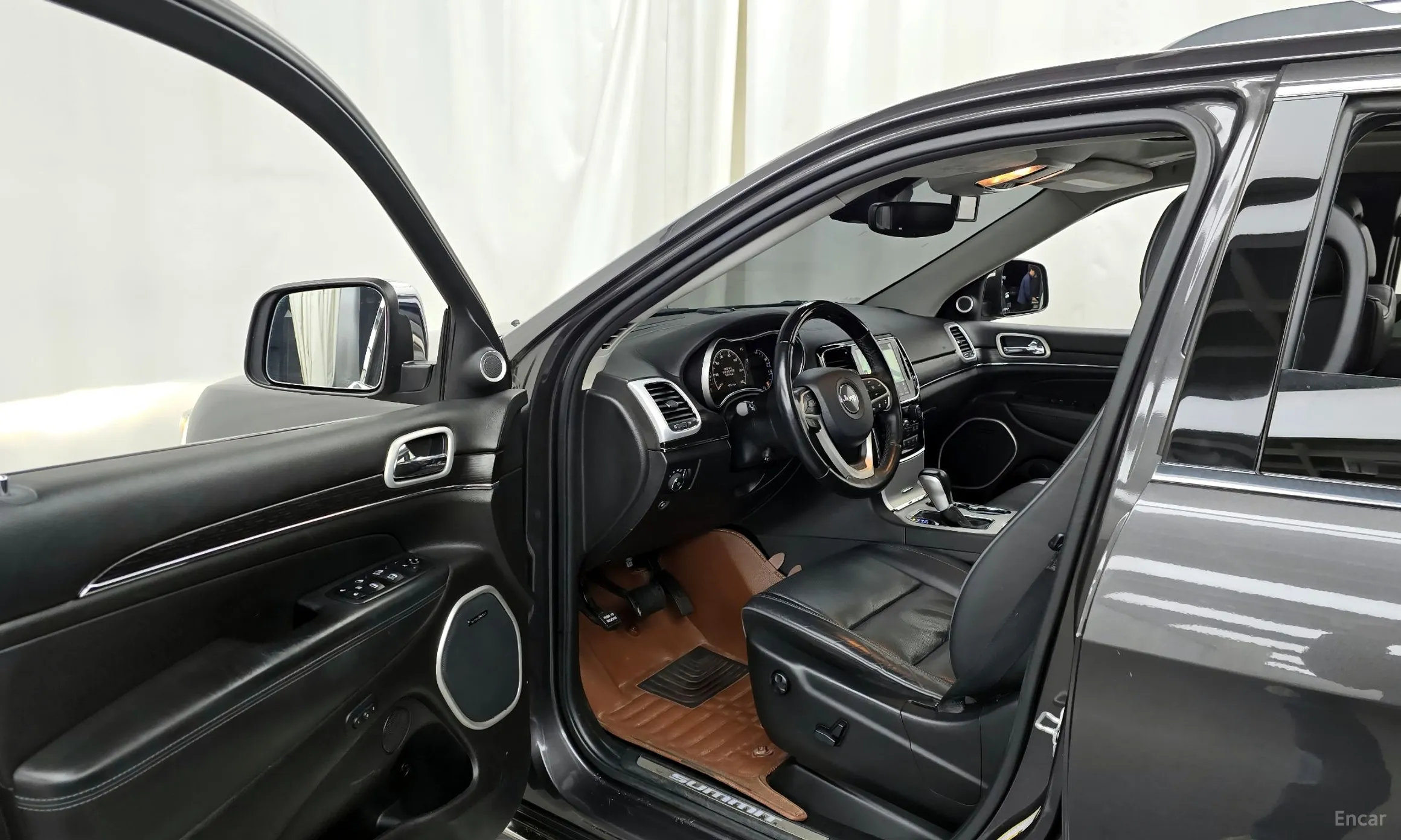 Jeep Grand Cherokee превью 10