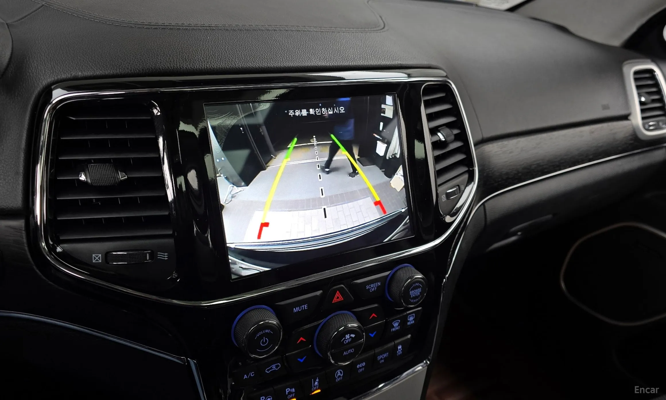 Jeep Grand Cherokee превью 15