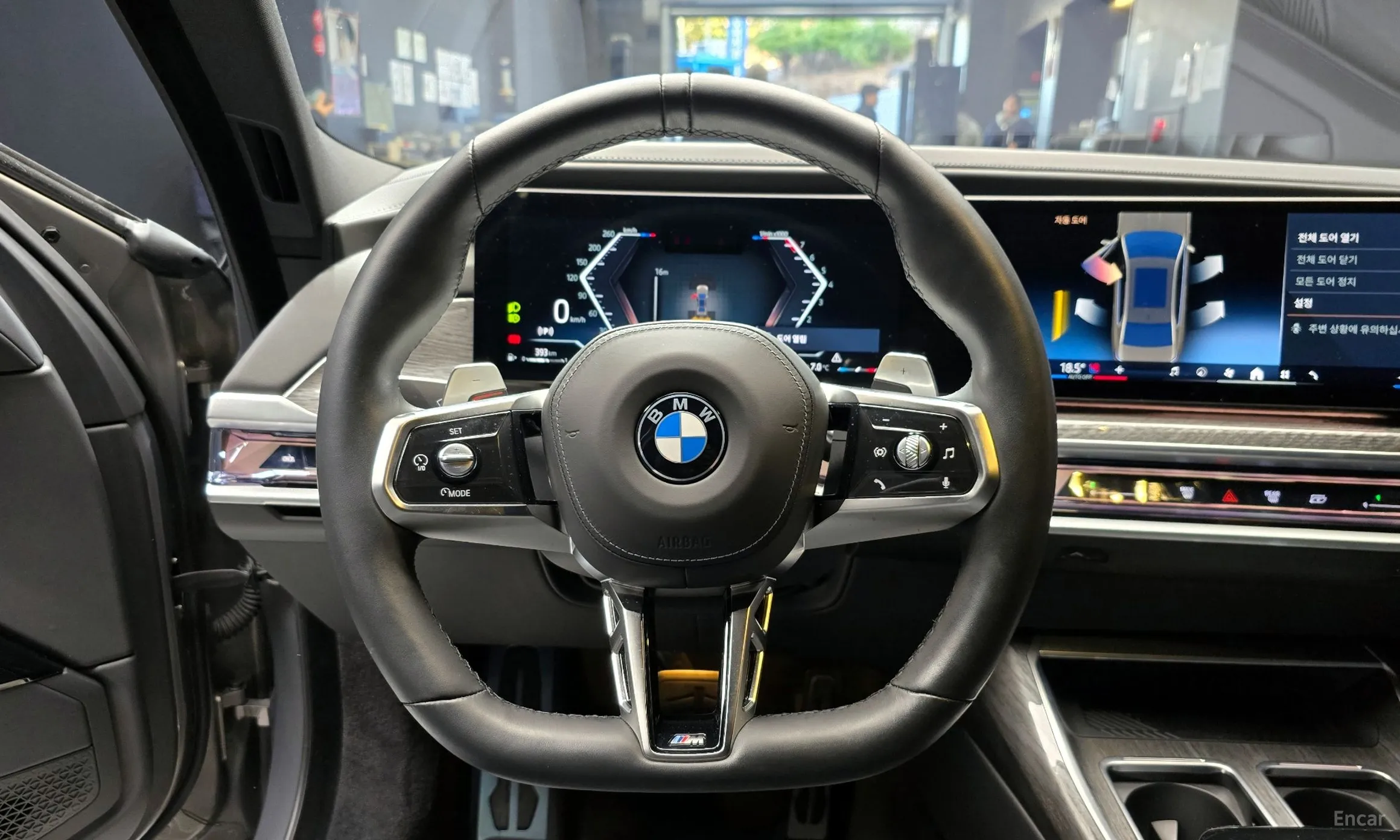BMW 7 Series (G70) превью 13