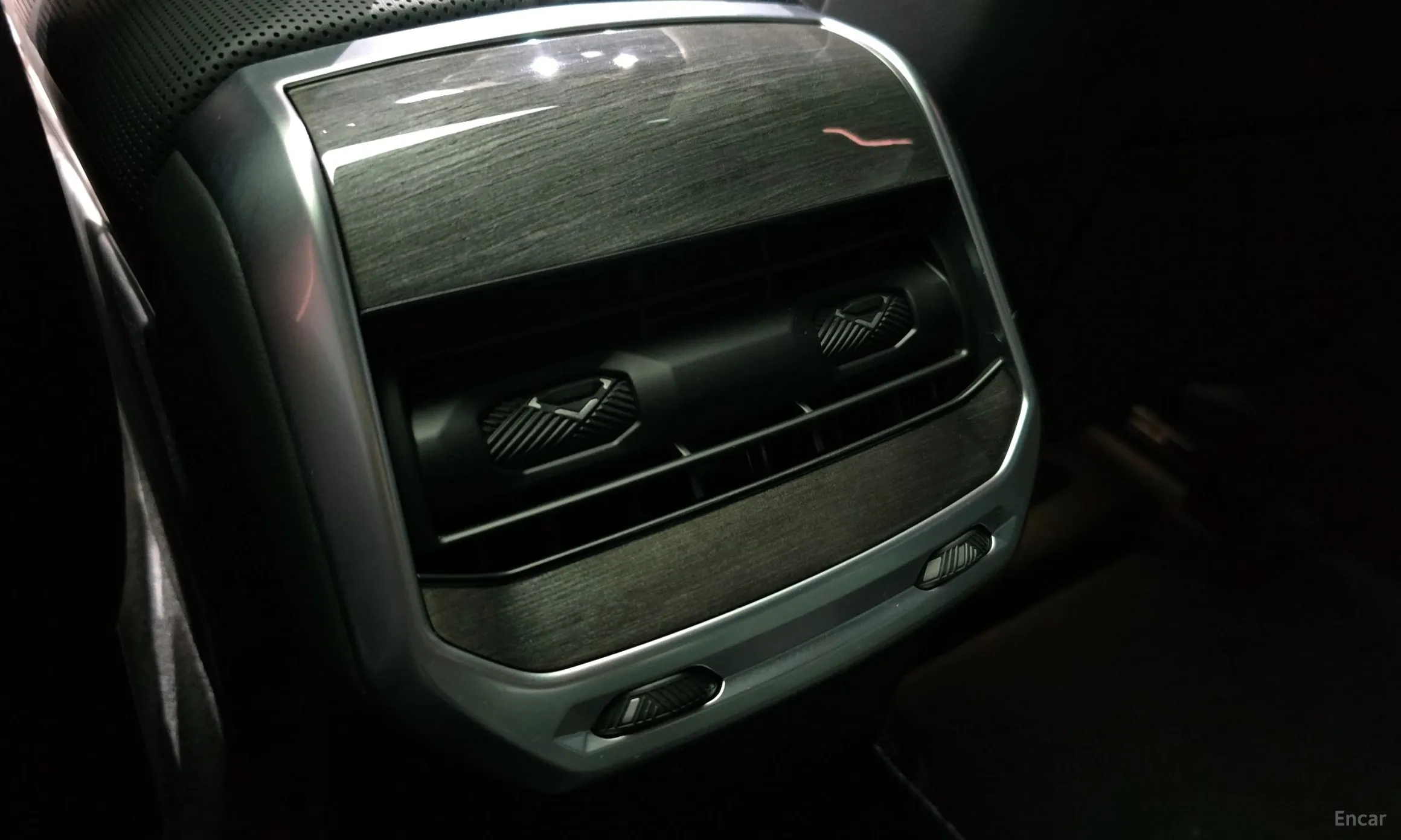 BMW 7 Series (G70) превью 16
