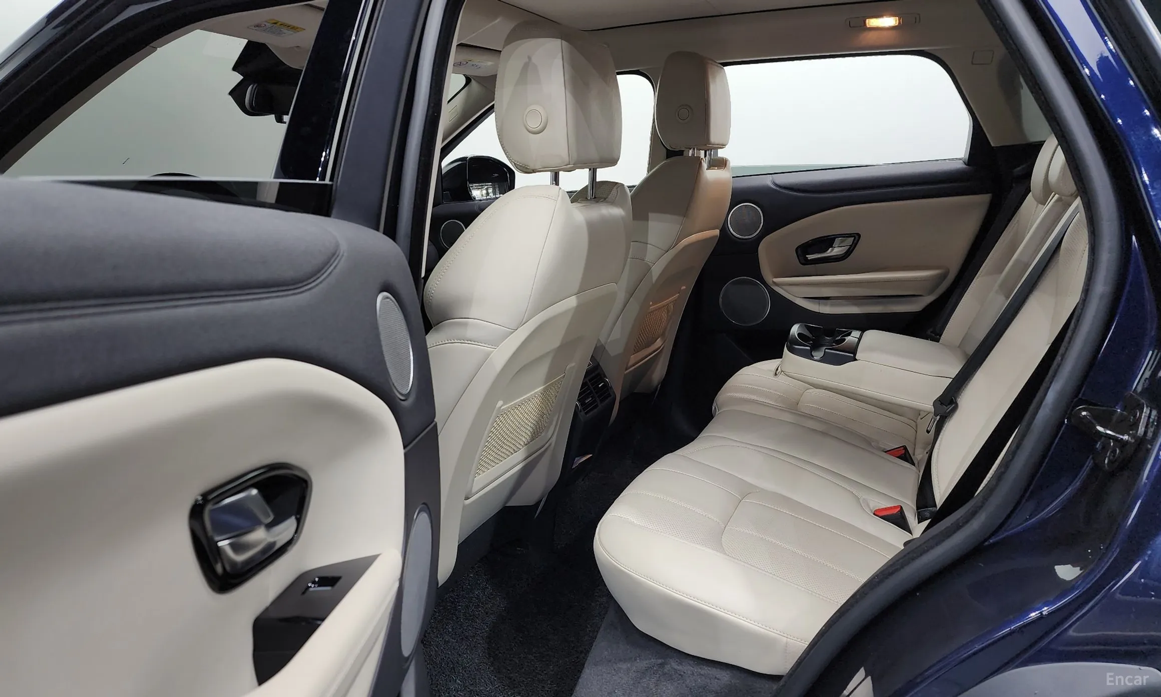 Land Rover Range Rover Evoque превью 11