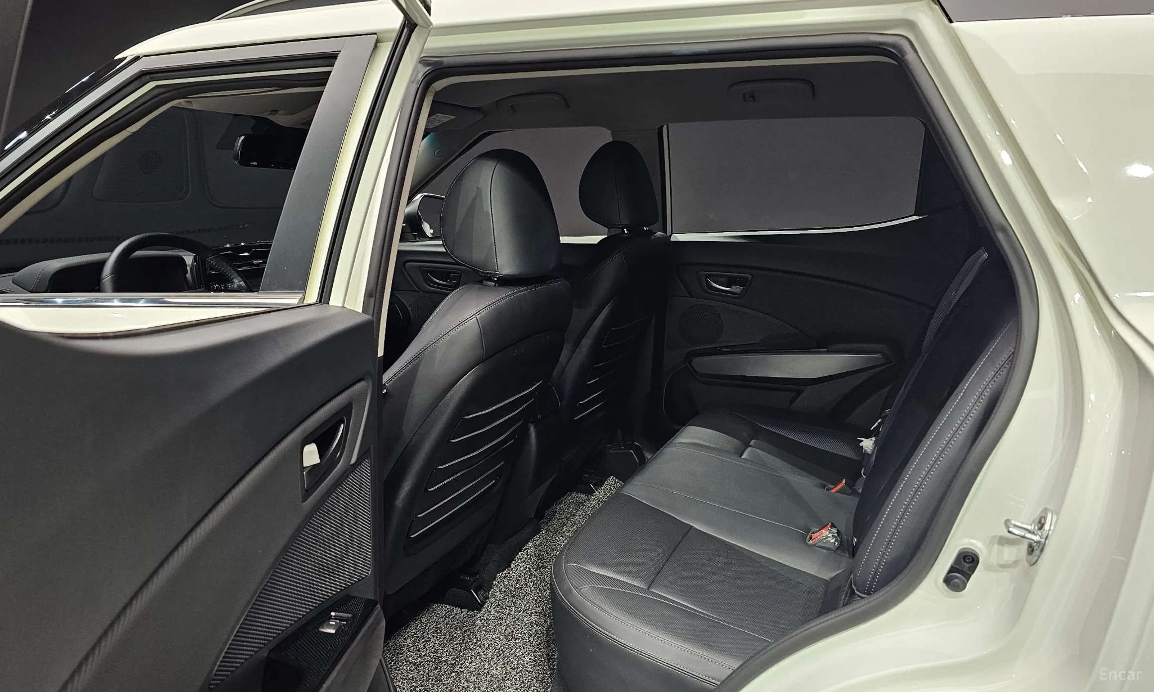 KG Mobility (SsangYong) Berry New Tivoli превью 12