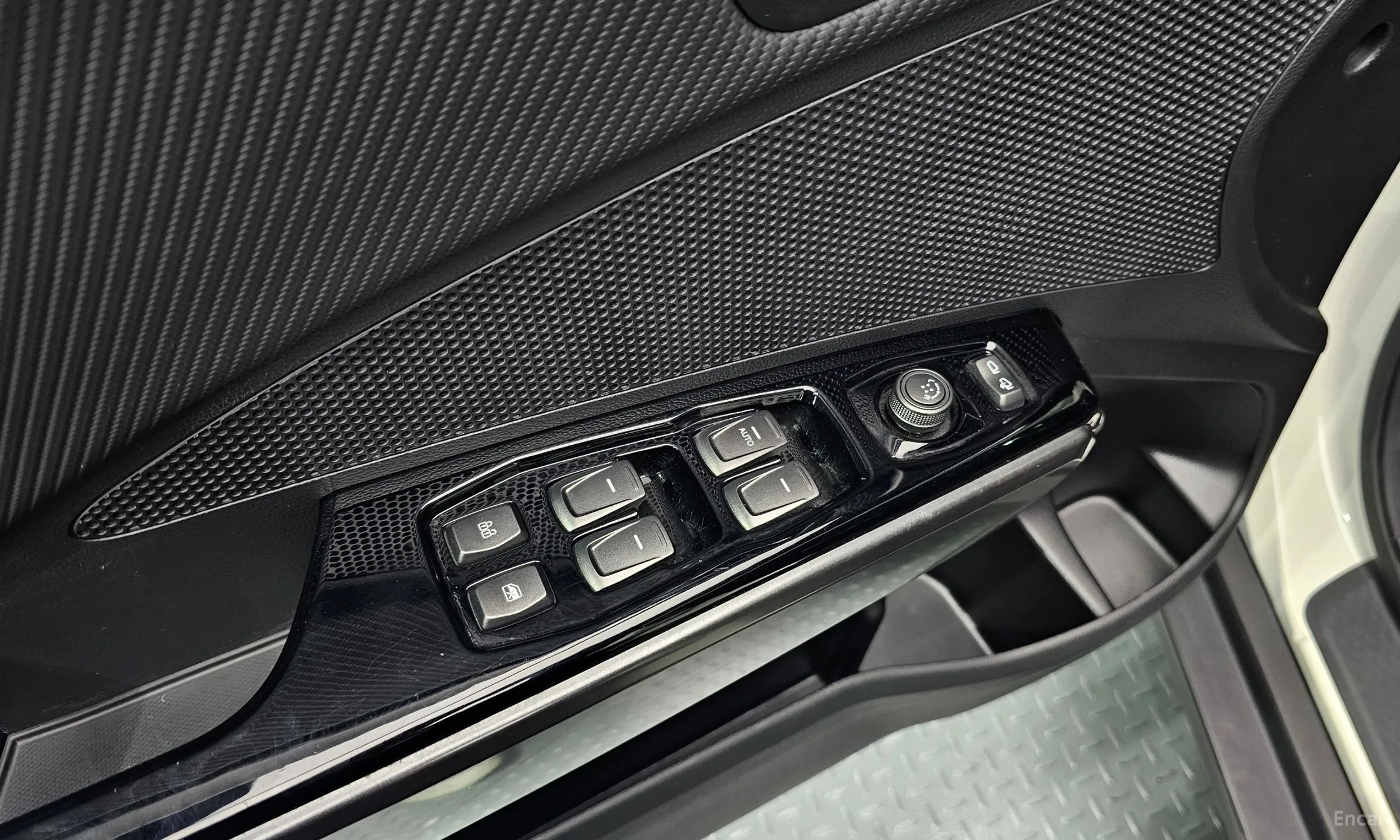 KG Mobility (SsangYong) Berry New Tivoli превью 17