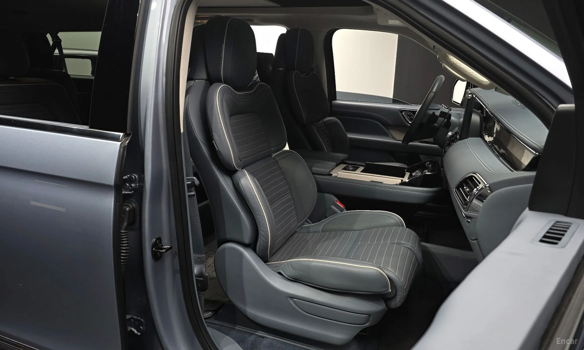 Lincoln Navigator 4th generation превью 10