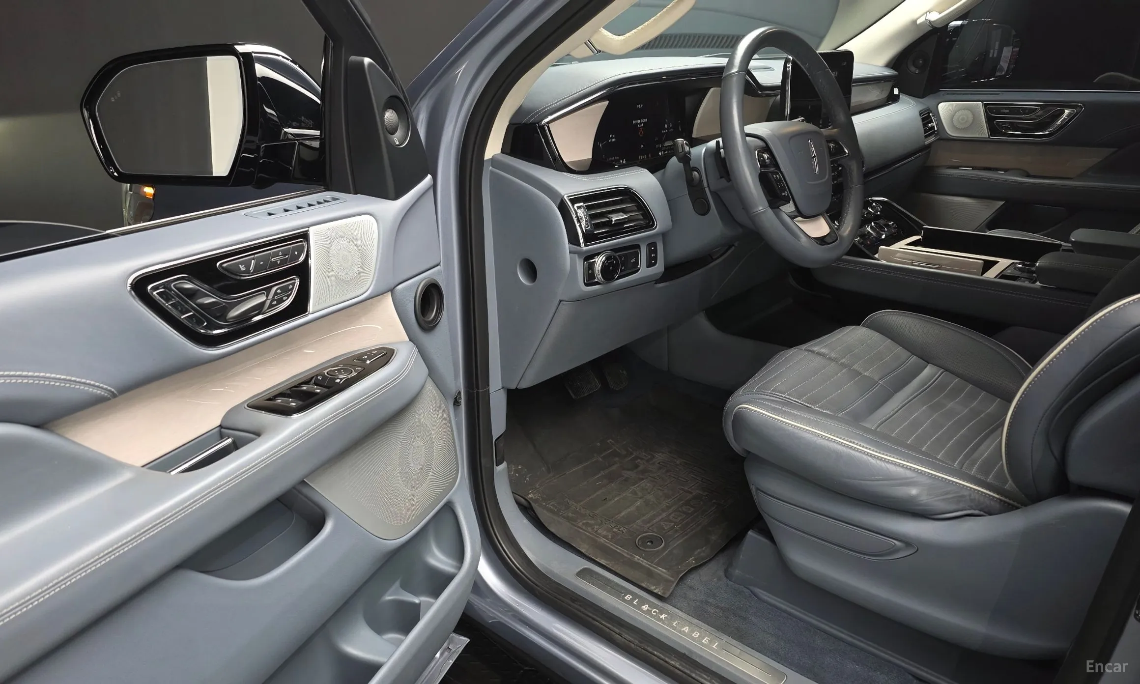 Lincoln Navigator 4th generation превью 12