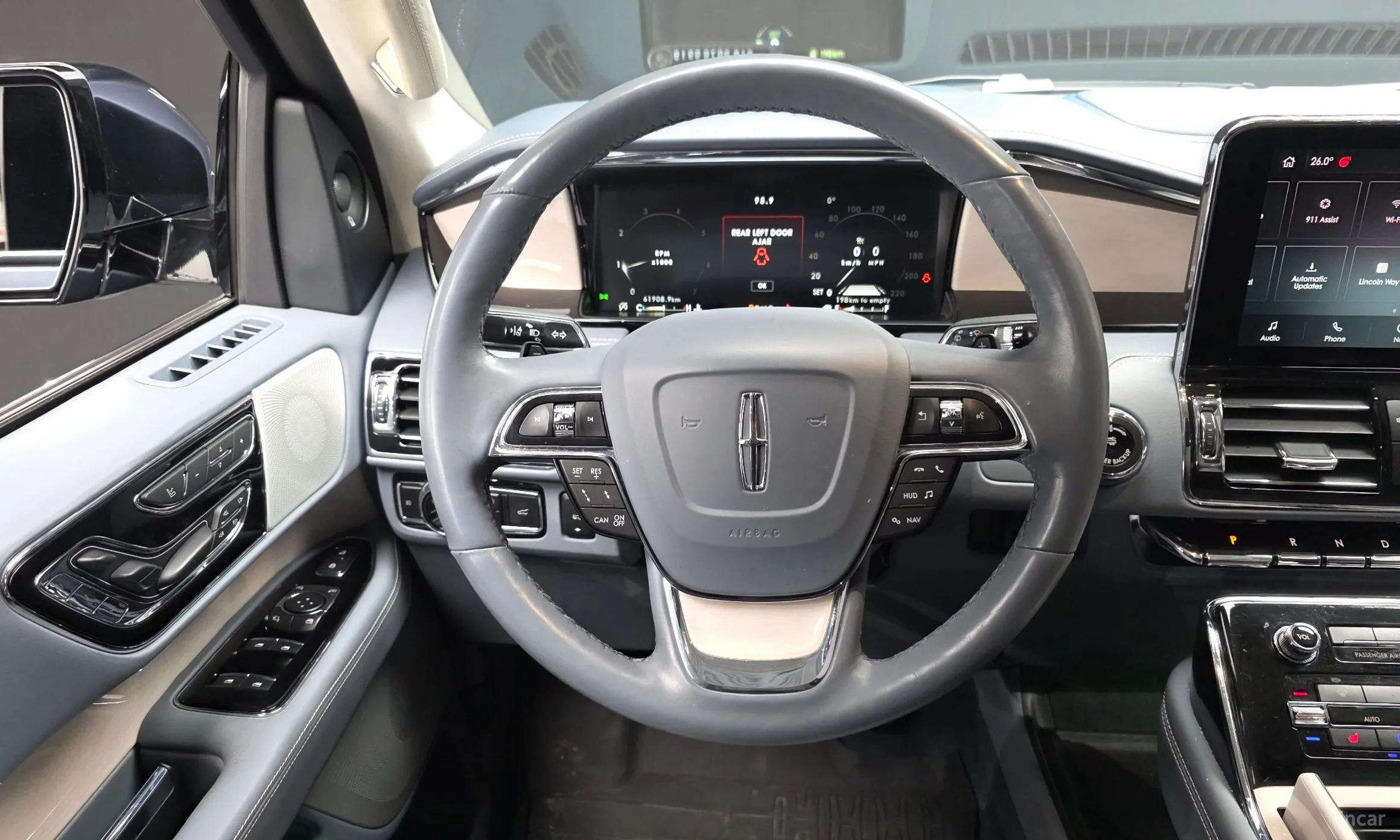 Lincoln Navigator 4th generation превью 14