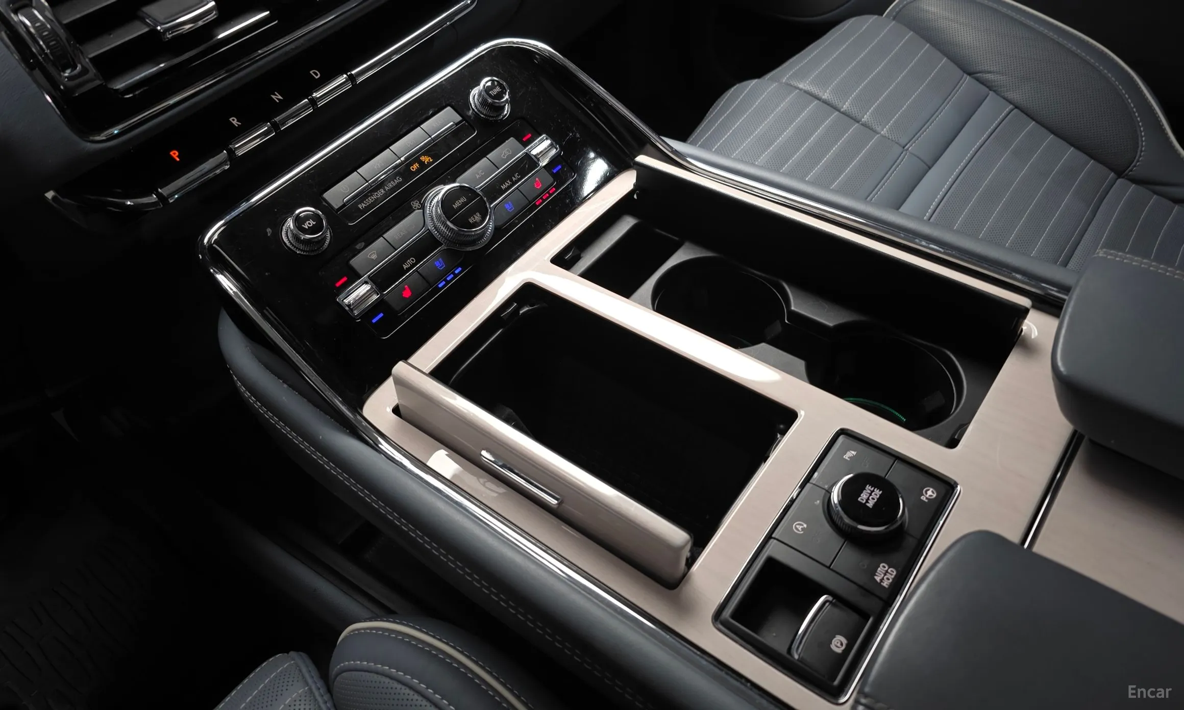 Lincoln Navigator 4th generation превью 9