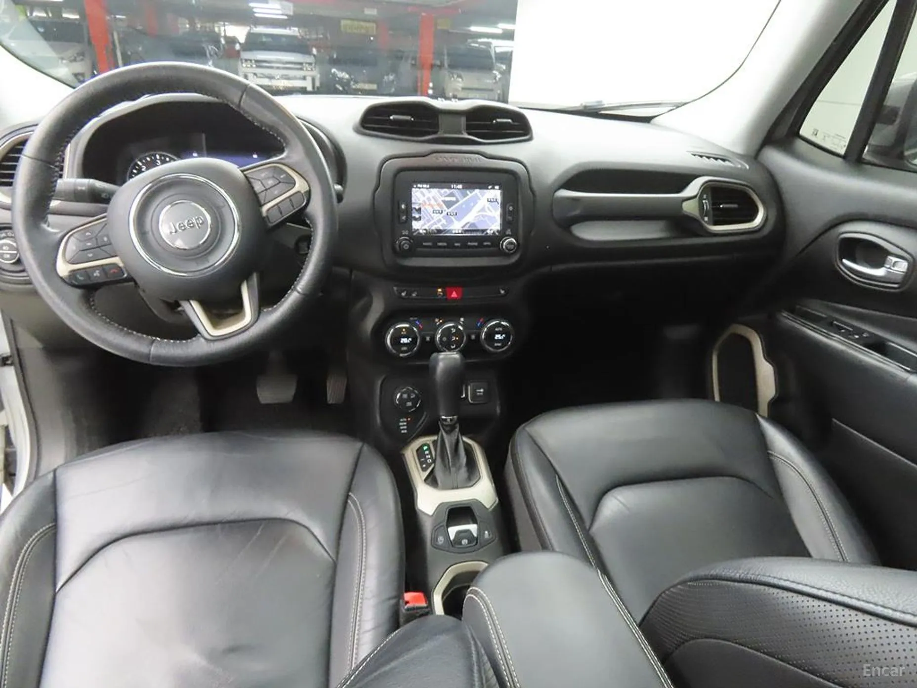 Jeep Renegade превью 7