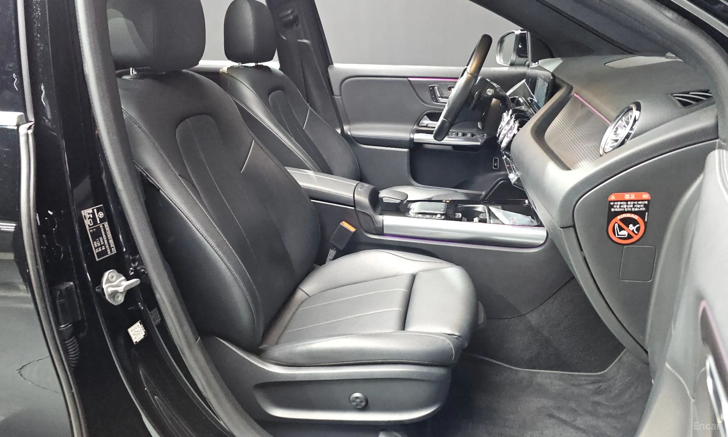 Mercedes Benz GLA-Class H247 превью 11