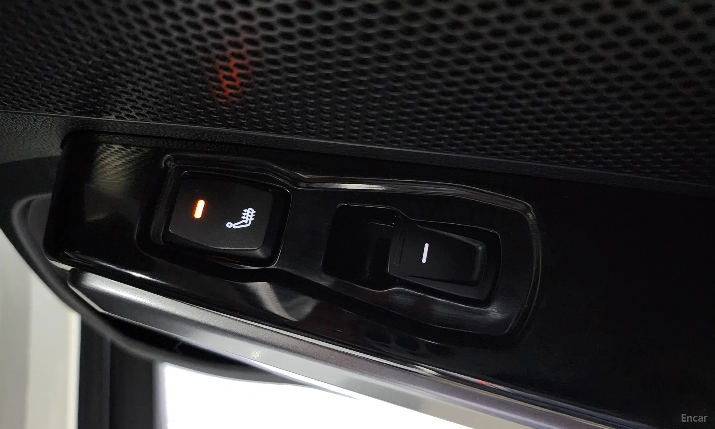 KG Mobility (SsangYong) Tivoli превью 19