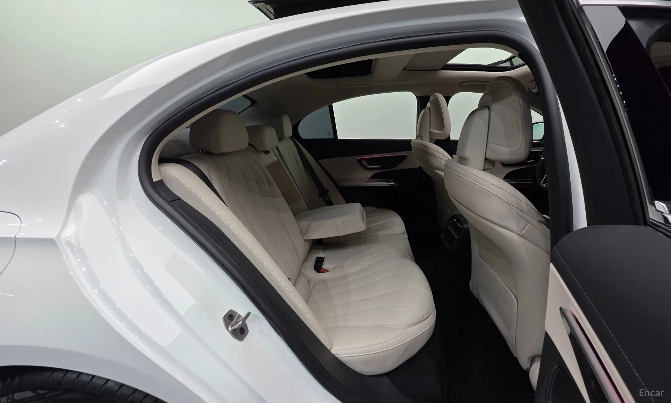 Mercedes Benz E-Class W214 превью 19