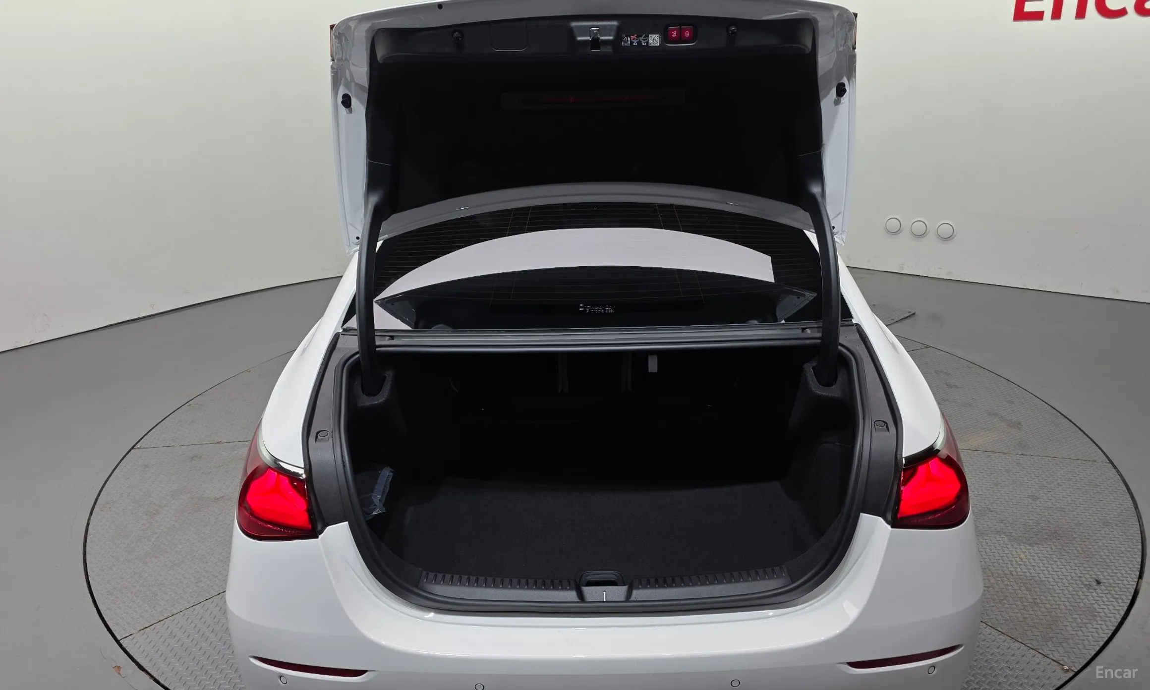 Mercedes Benz E-Class W214 превью 20