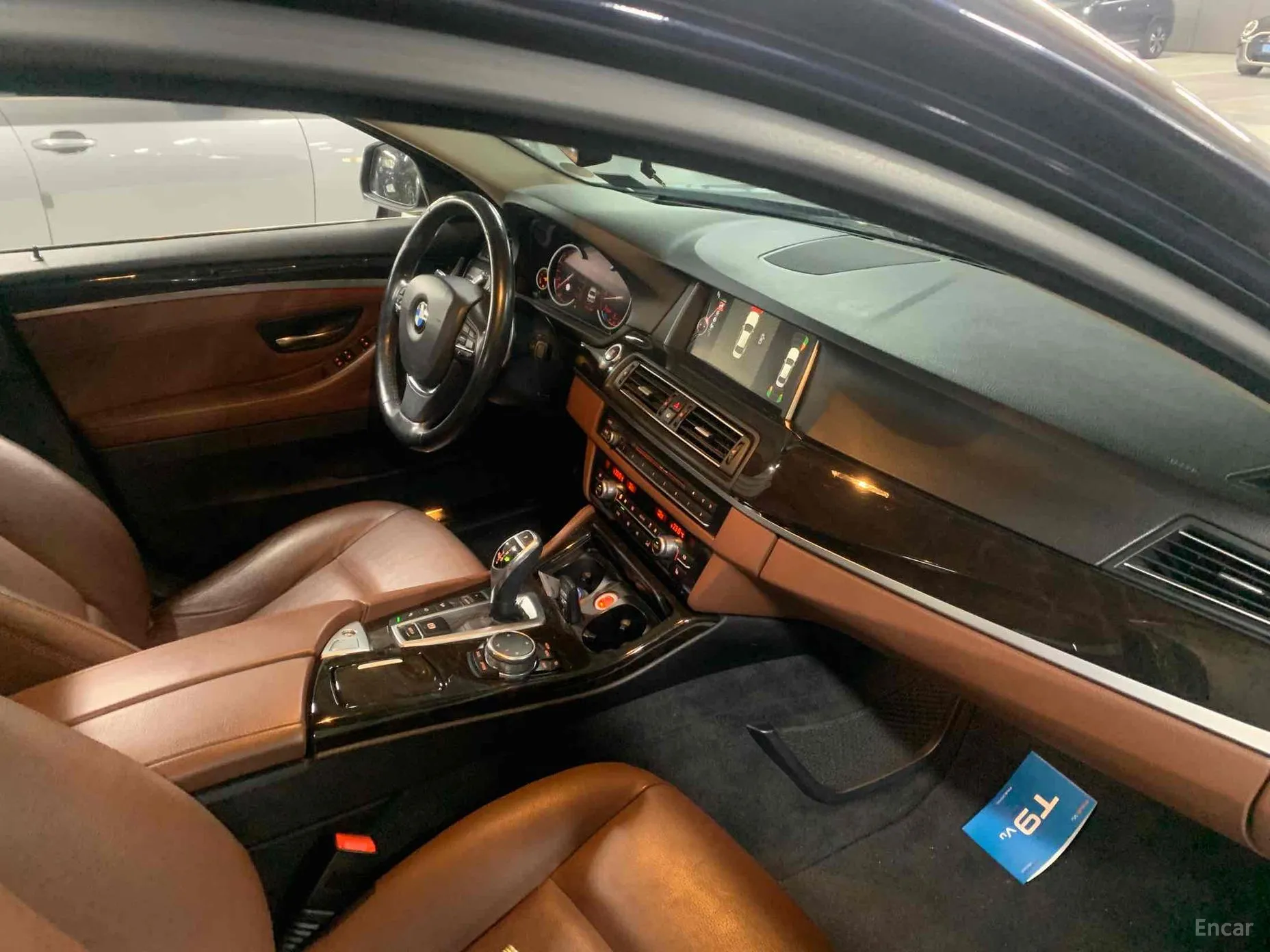 BMW 5 Series (F10) превью 5