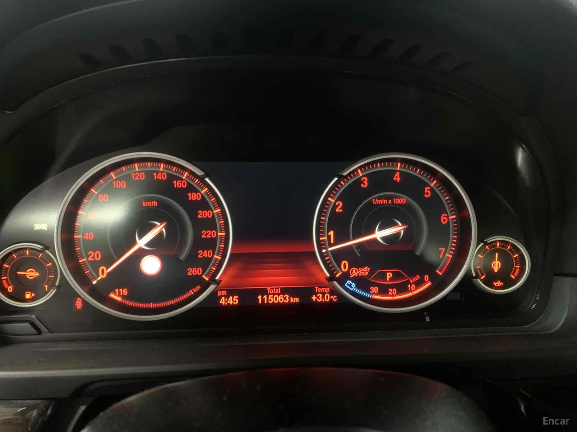BMW 5 Series (F10) превью 9
