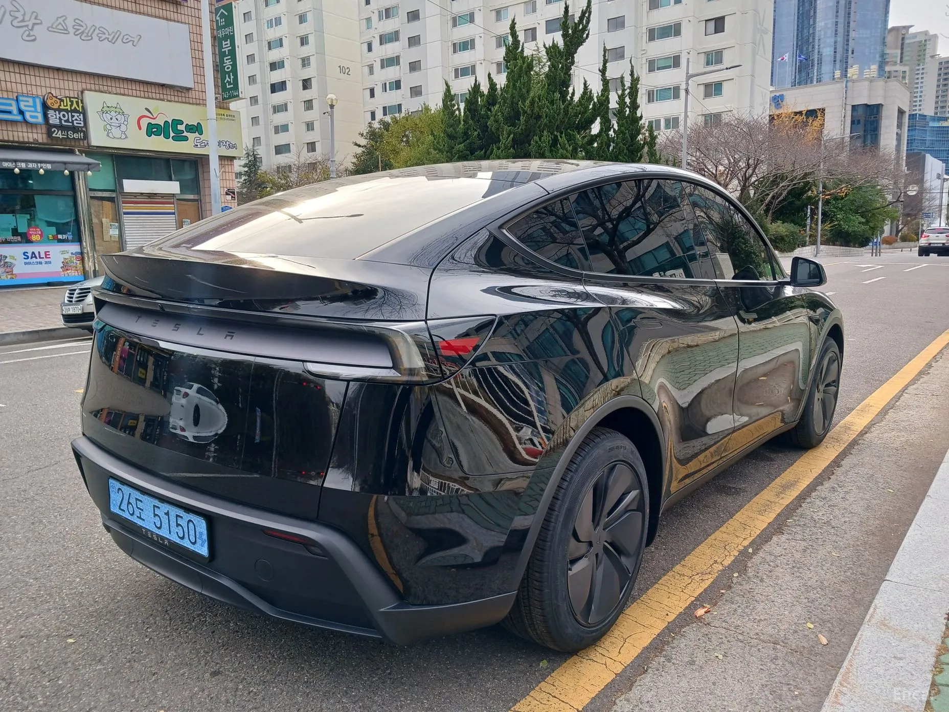 Tesla Model Y превью 6