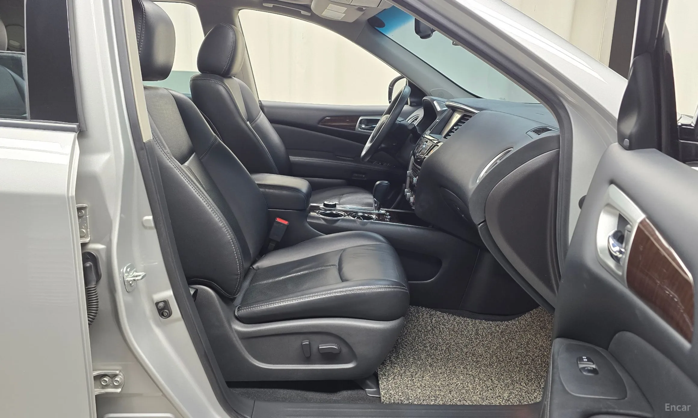 Nissan Pathfinder Gen 4 превью 11