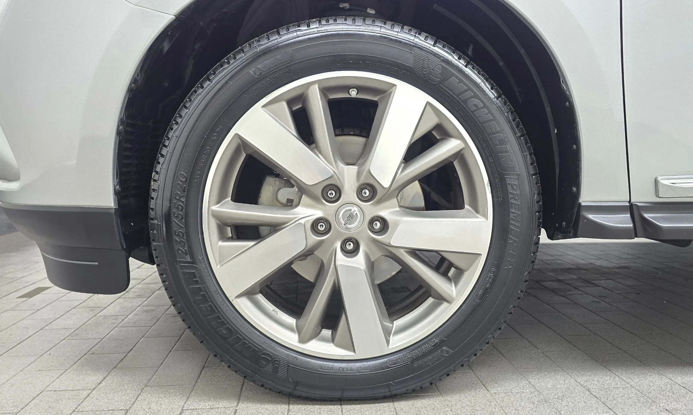 Nissan Pathfinder Gen 4 превью 5