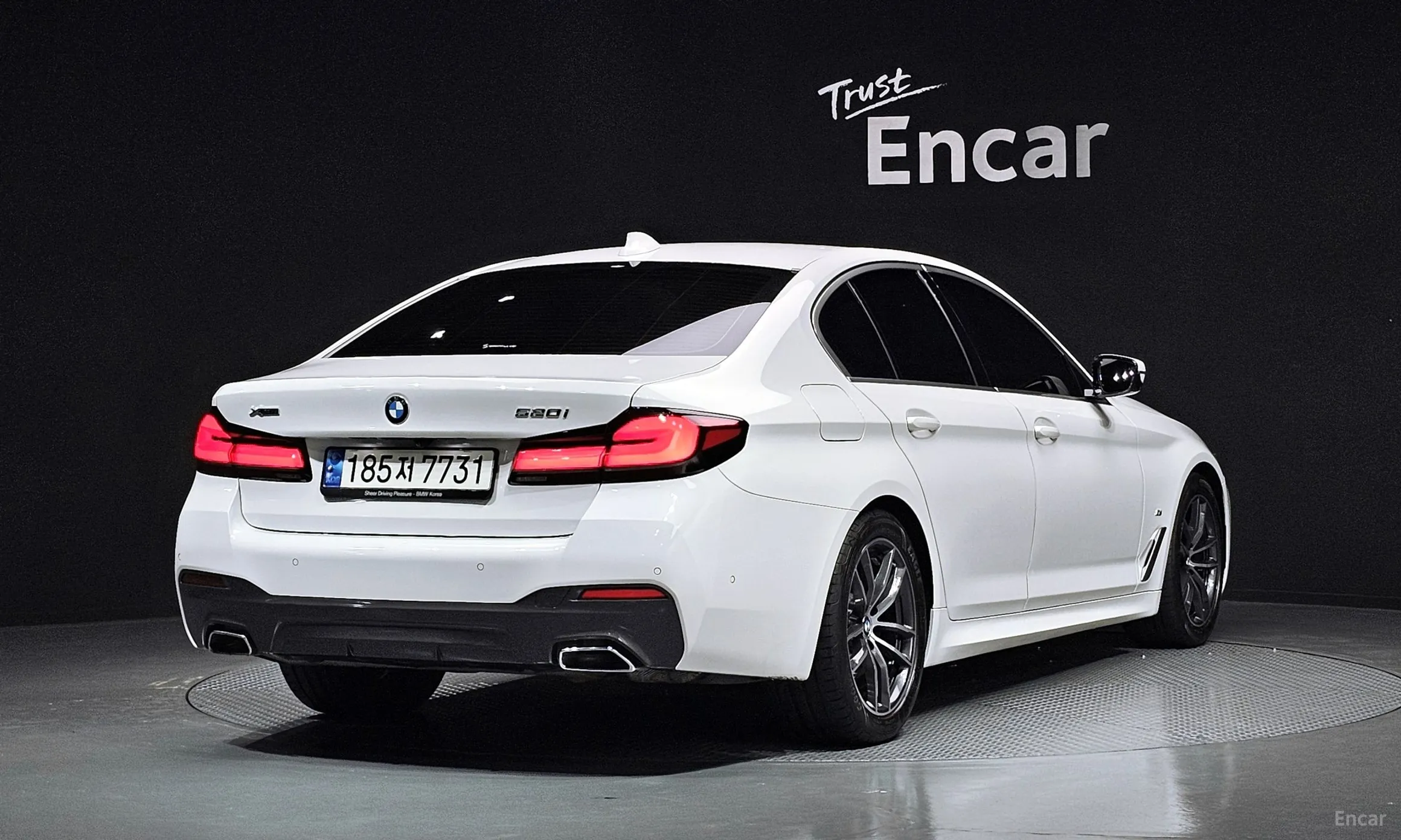 BMW 5 Series (G30) превью 2