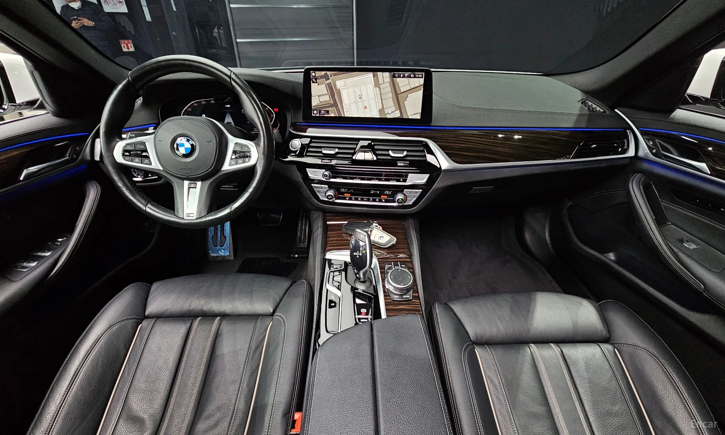 BMW 5 Series (G30) превью 7