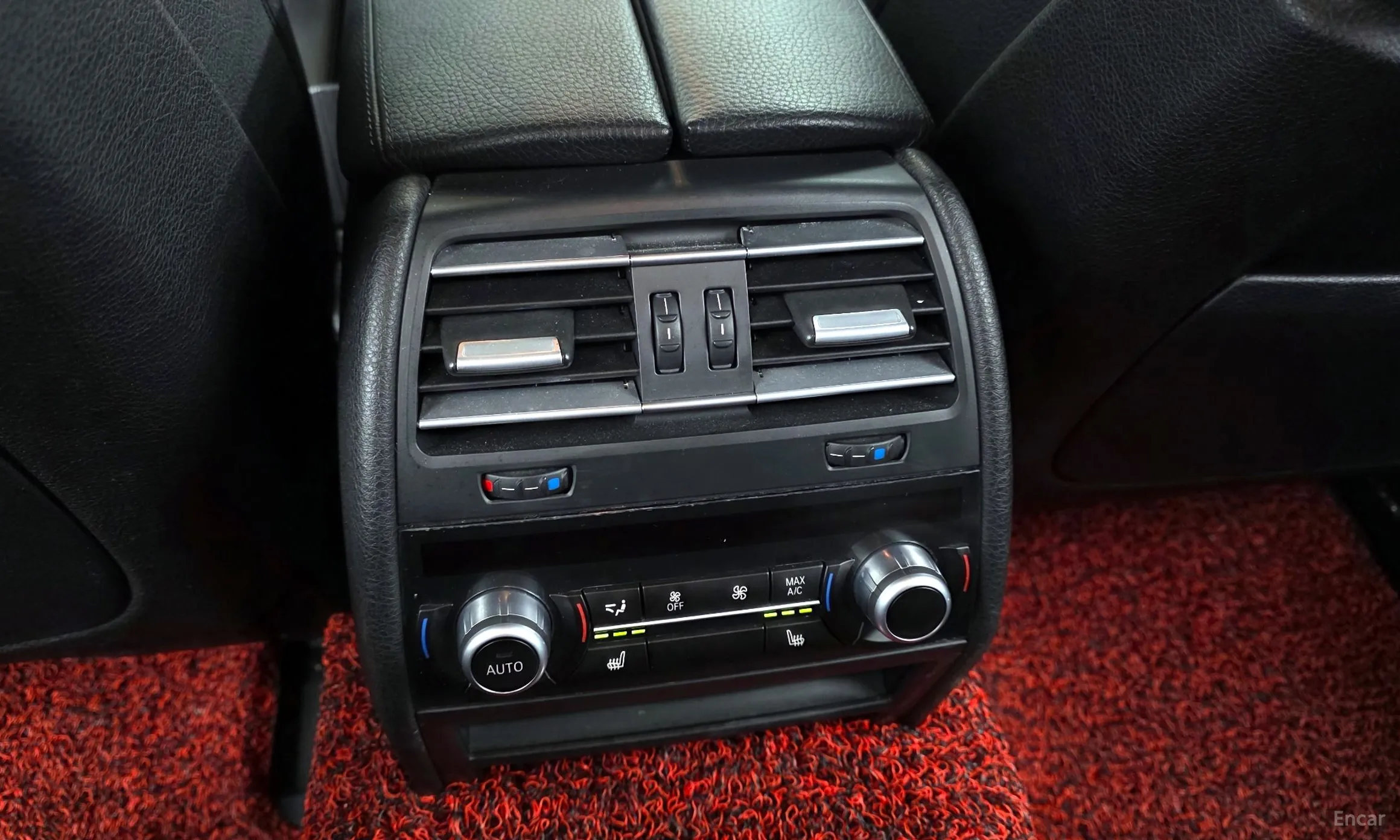 BMW 7 Series (F01) превью 18