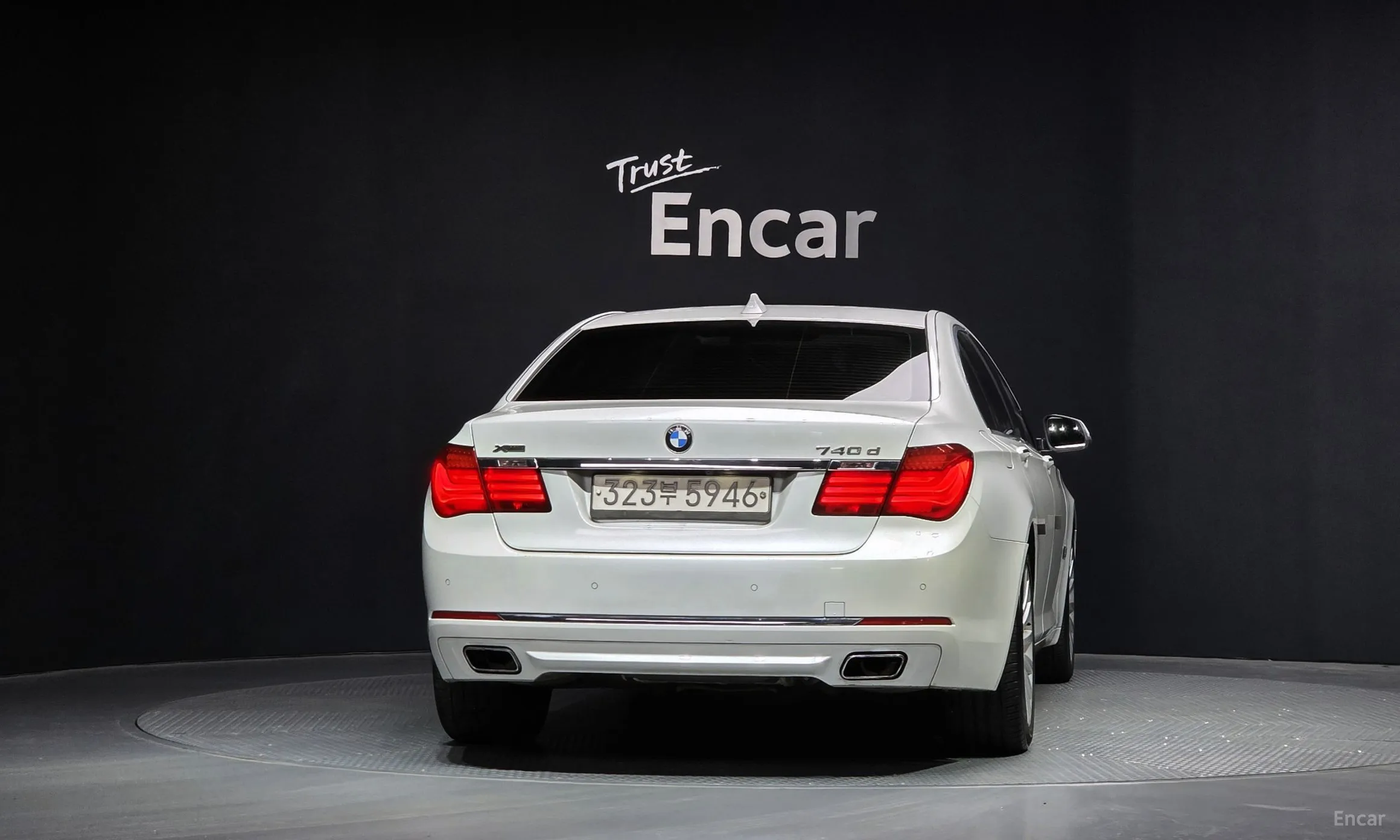 BMW 7 Series (F01) превью 4