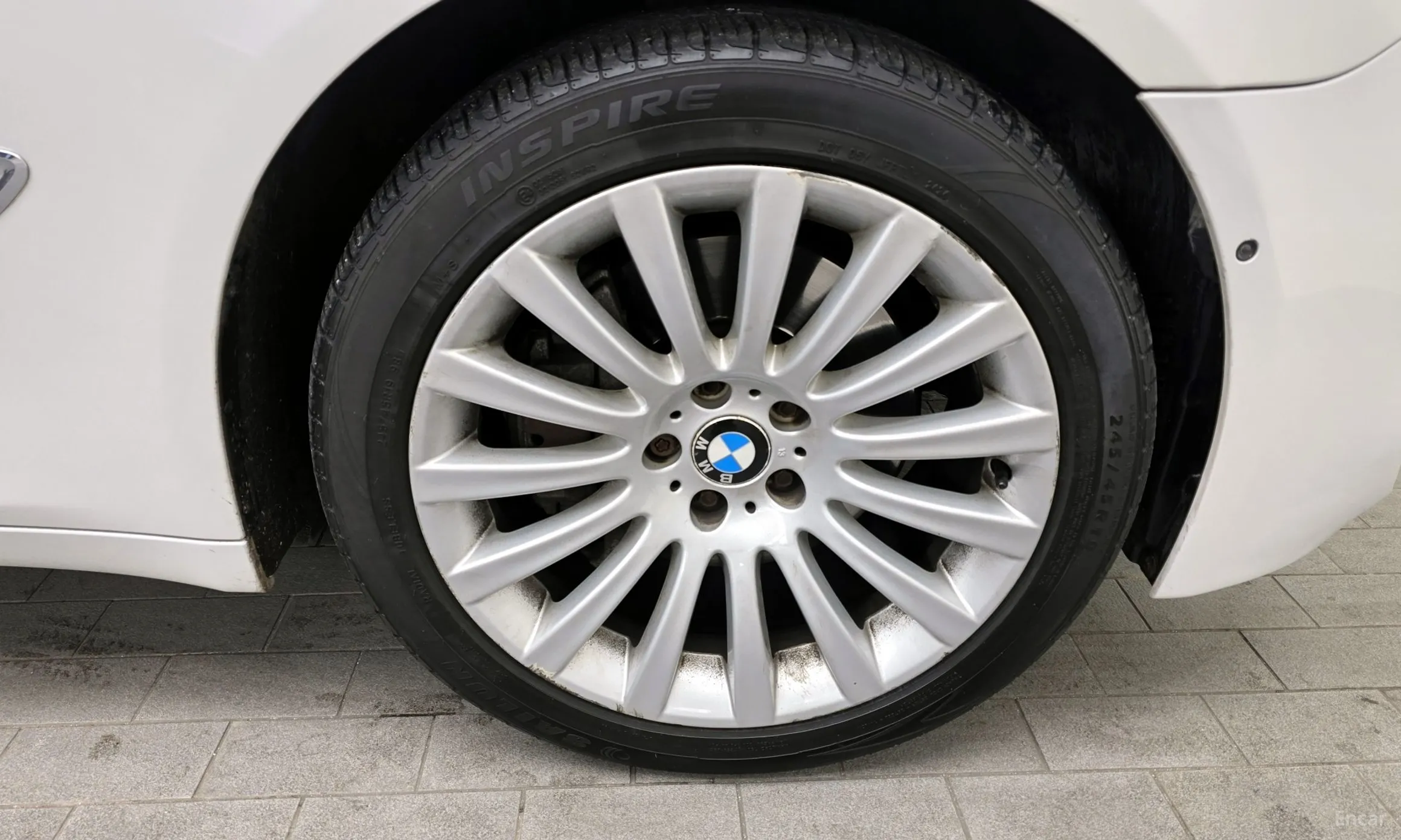 BMW 7 Series (F01) превью 5