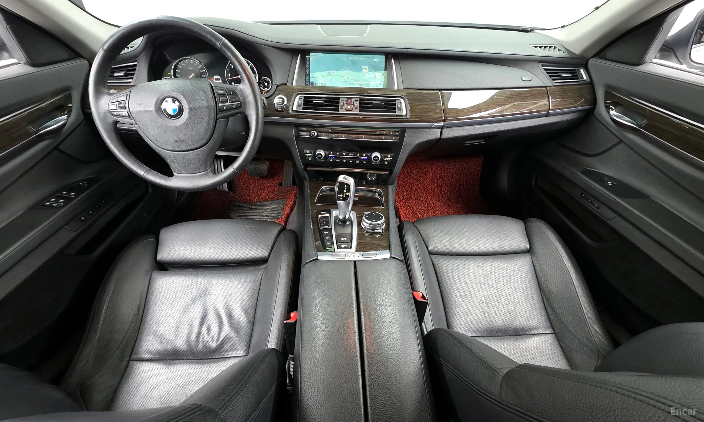 BMW 7 Series (F01) превью 7