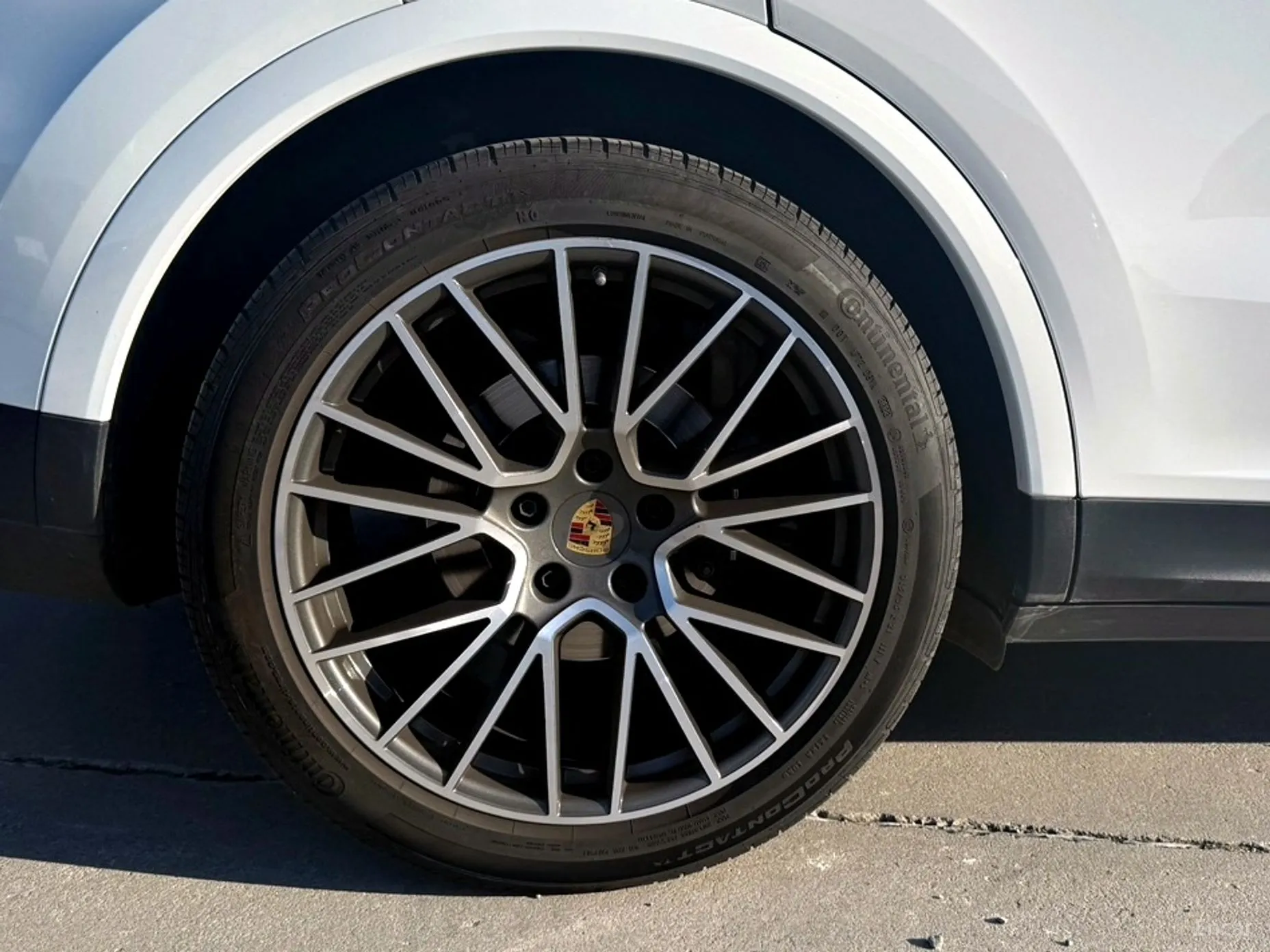 Porsche Cayenne (PO536) превью 20